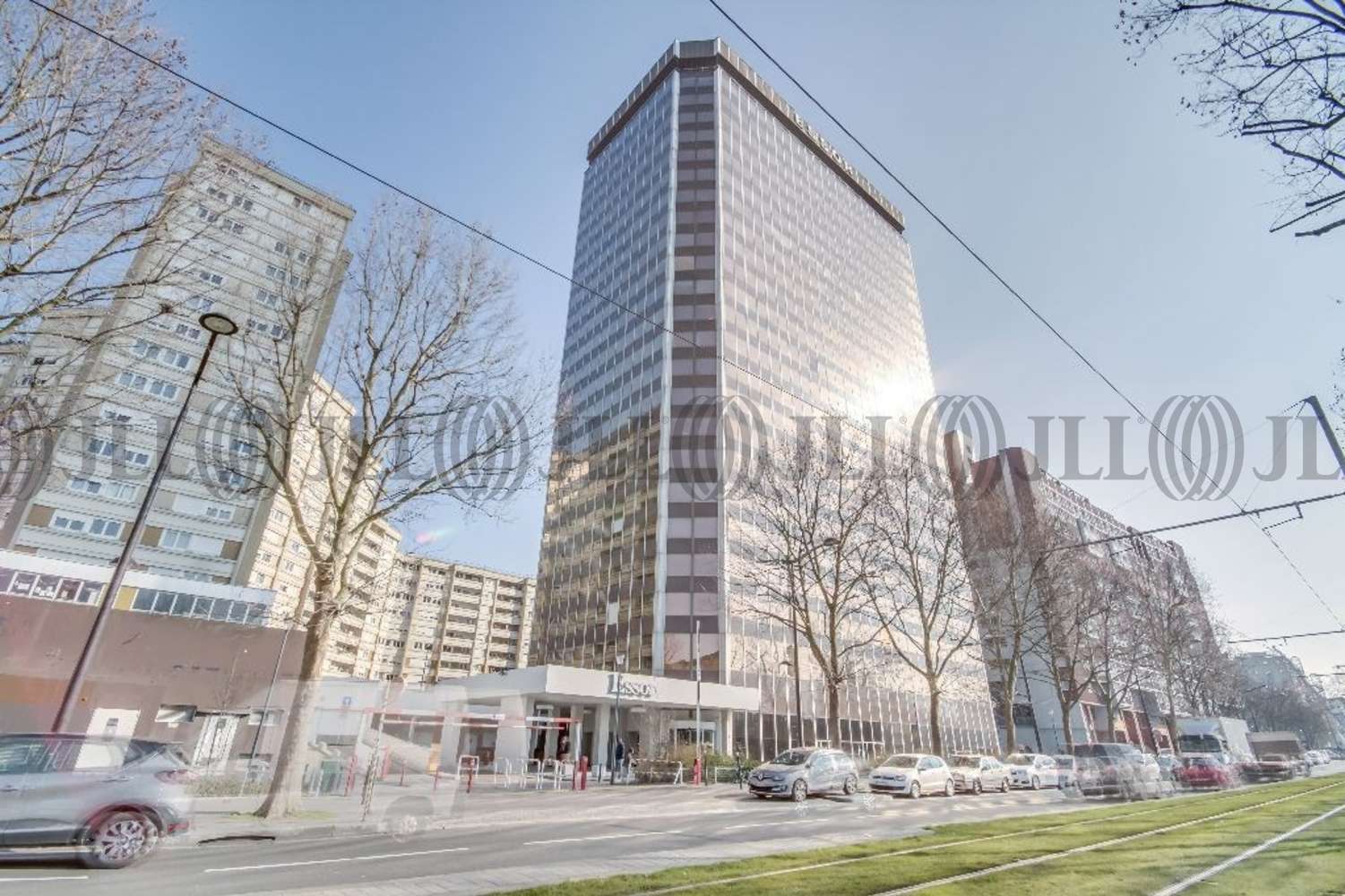 Bureaux A Vendre Tour Essor Ile De France Pantin Jll France