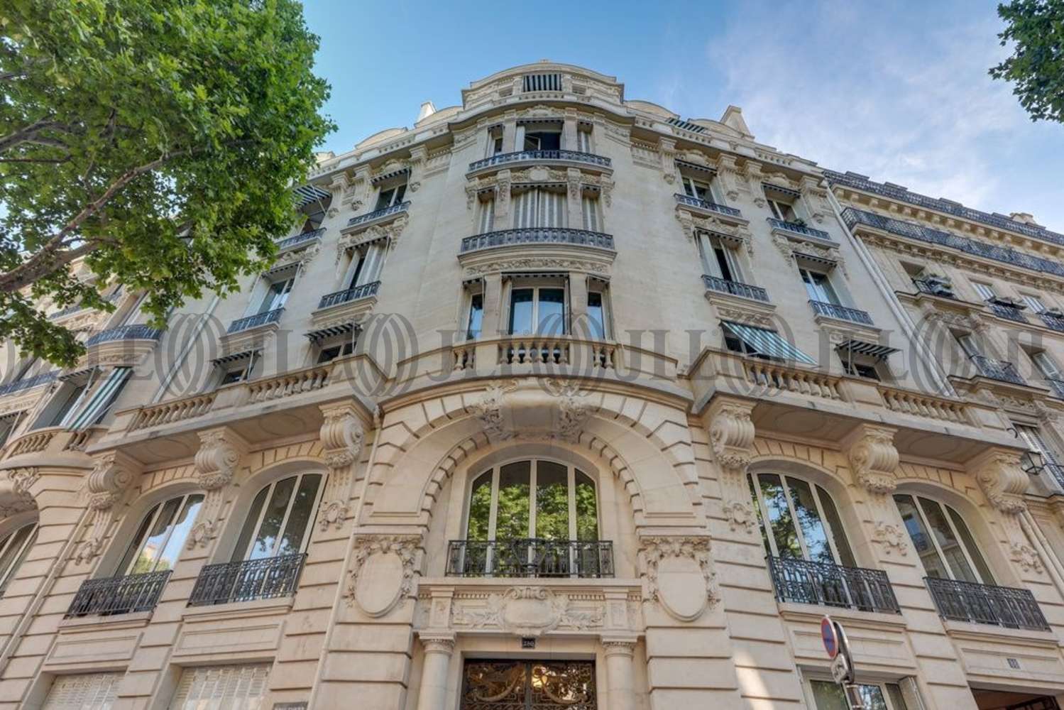 Bureaux A Louer 75007 Ile De France Paris 66021 Jll France
