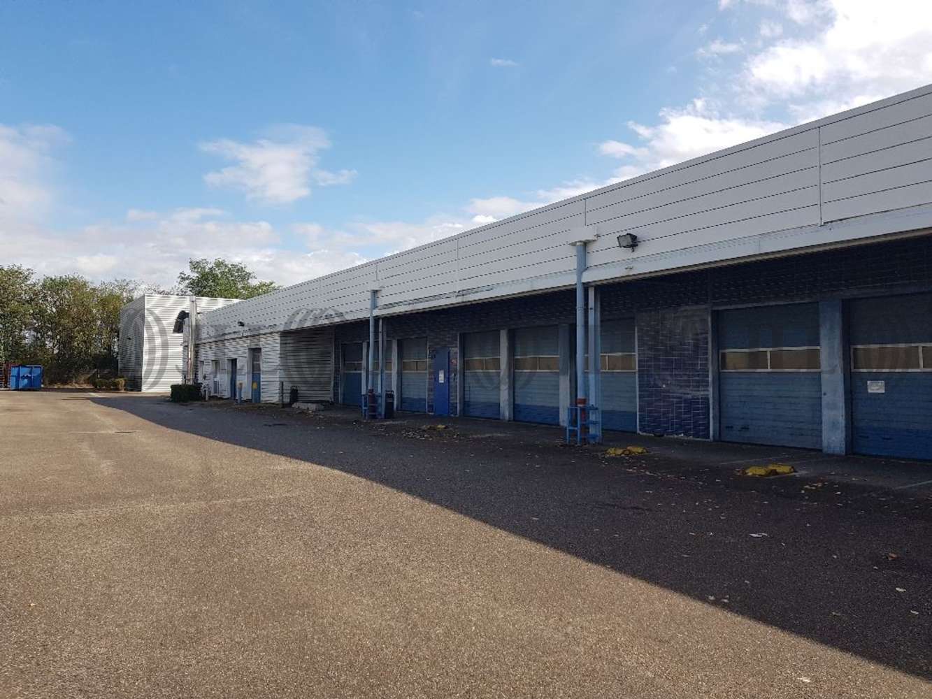 Plateformes logistiques Decines charpieu, 69150 - DECINES-CHARPIEU Plateformes logistiques Decines charpieu, 69150 - DECINES-CHARPIEU