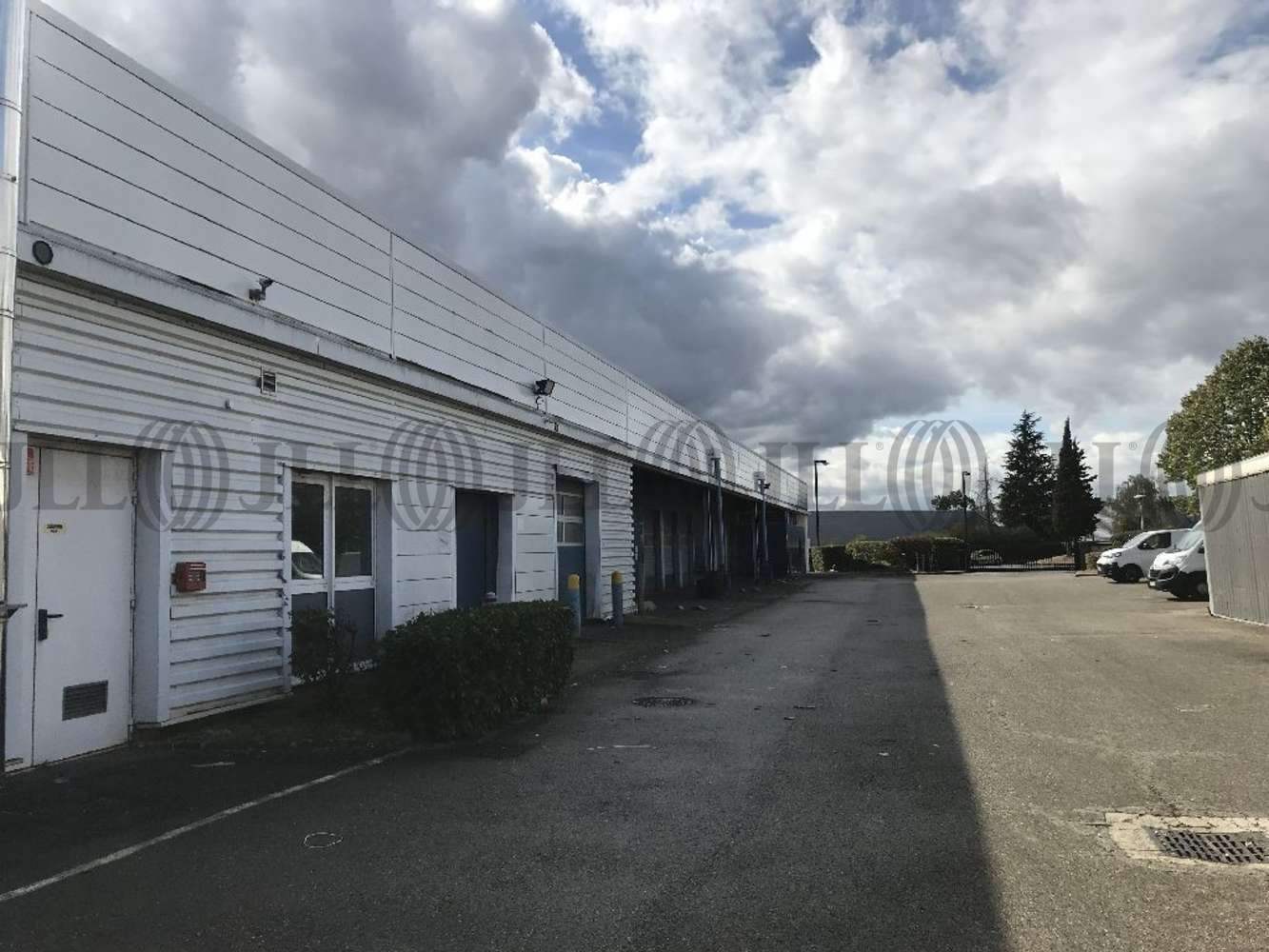 Plateformes logistiques Decines charpieu, 69150 - DECINES-CHARPIEU Plateformes logistiques Decines charpieu, 69150 - DECINES-CHARPIEU