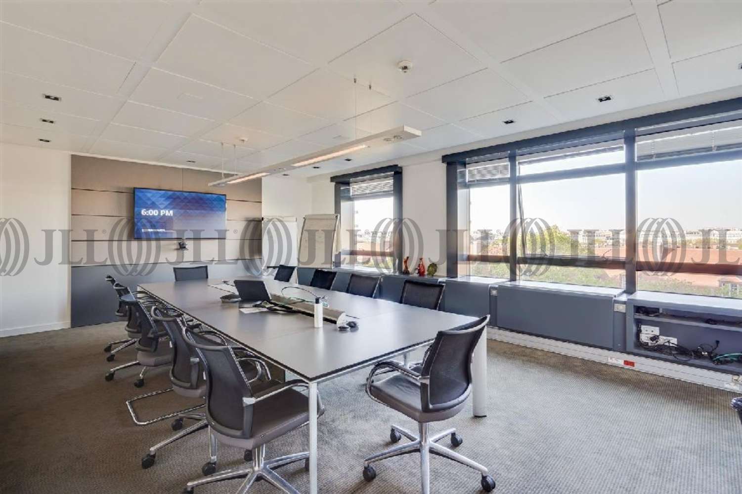 Bureaux A Louer 75015 Ile De France Paris 70412 Jll France
