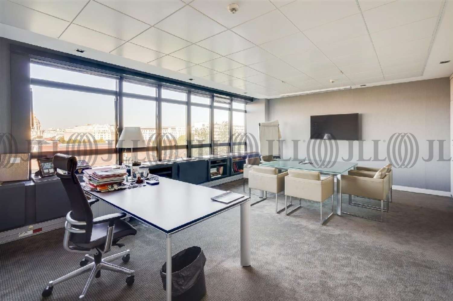 Bureaux A Louer 75015 Ile De France Paris 70412 Jll France