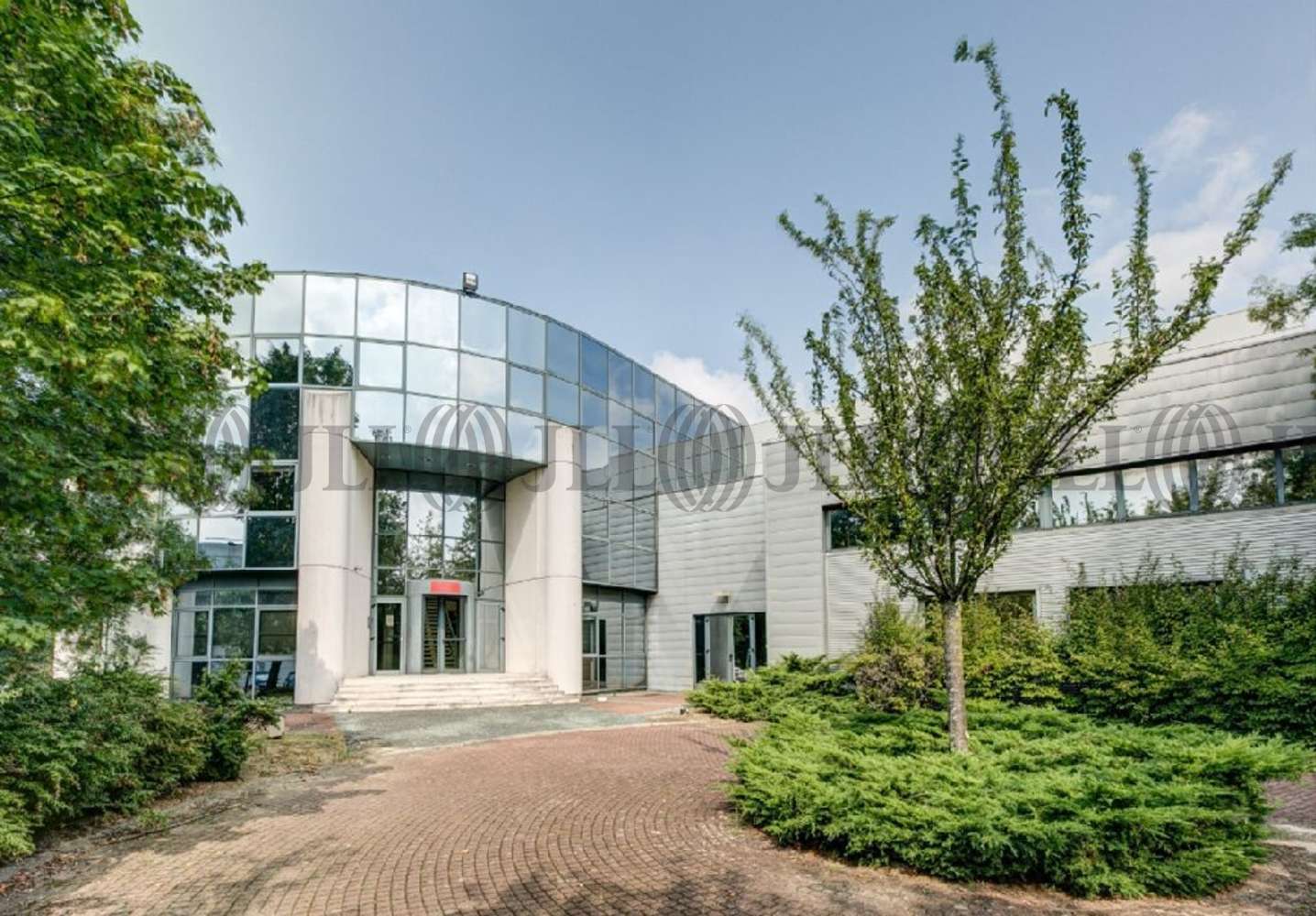 74 Rue De La Belle étoile 95700 Roissy En France