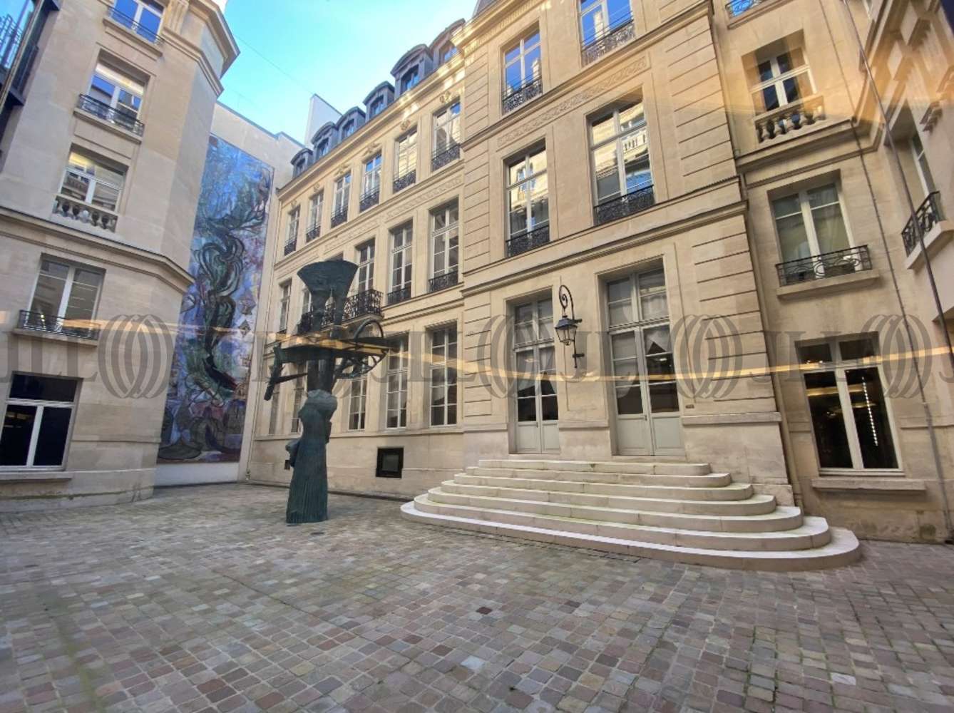 137 Rue De L Universite 75007 Paris