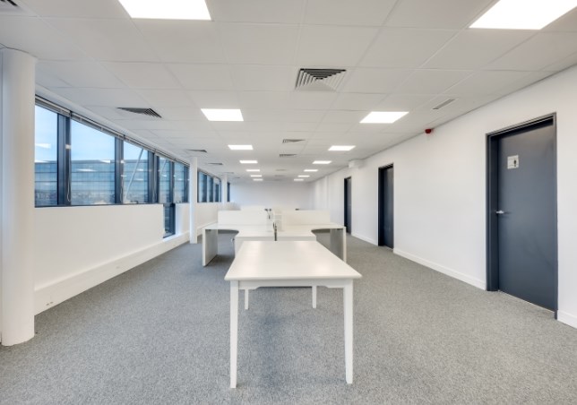 Bureaux A Louer Paris Bercy 75012 Ile De France Paris 66624 Jll France