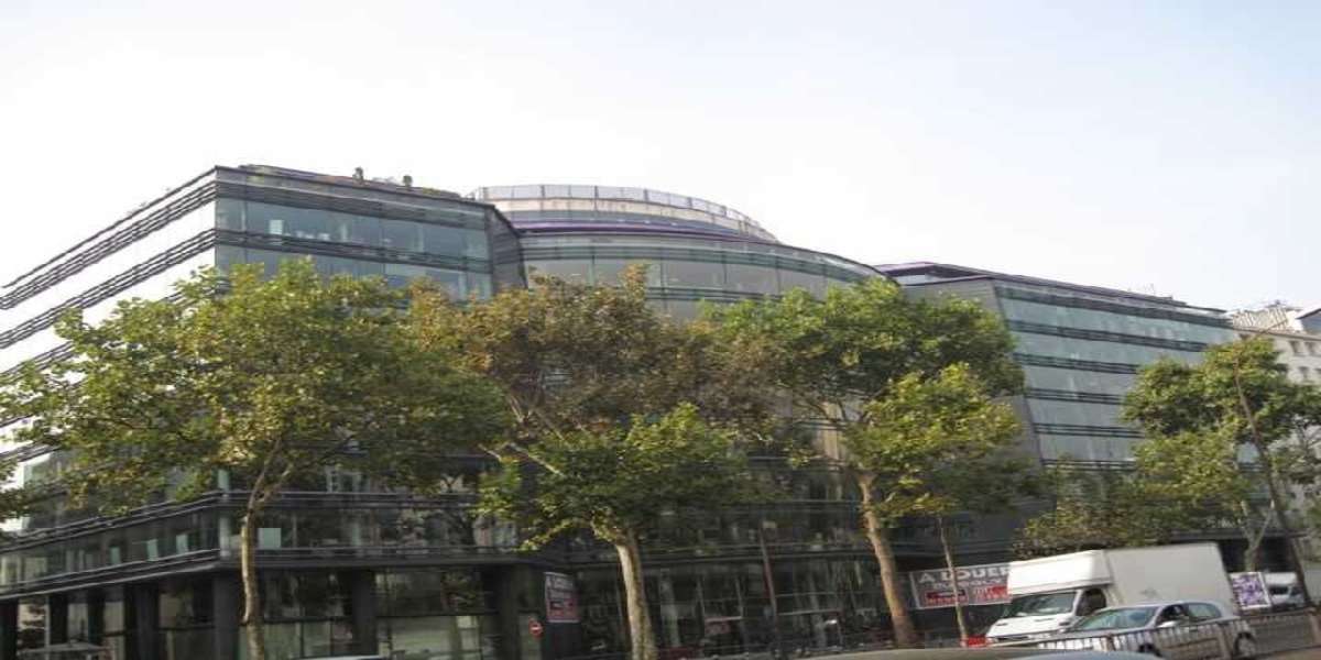 135 Av Charles De Gaulle 92200 Neuilly-sur-seine