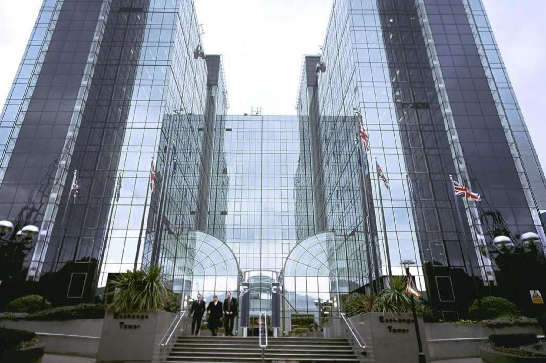 Office Property to rent 2 Harbour Exchange Square E14 9GE London 6970 JLL