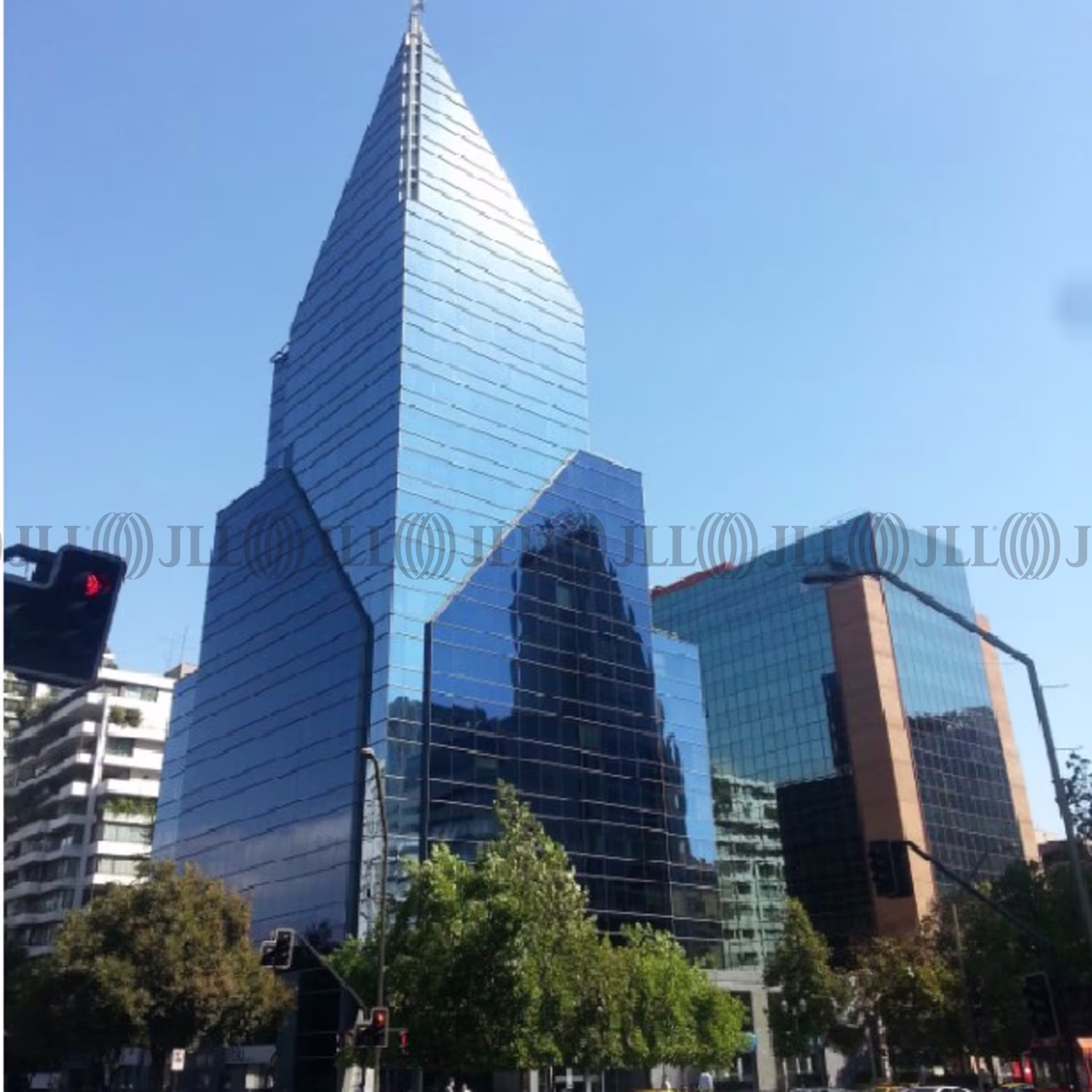 Apoquindo 3969, Piso 5
