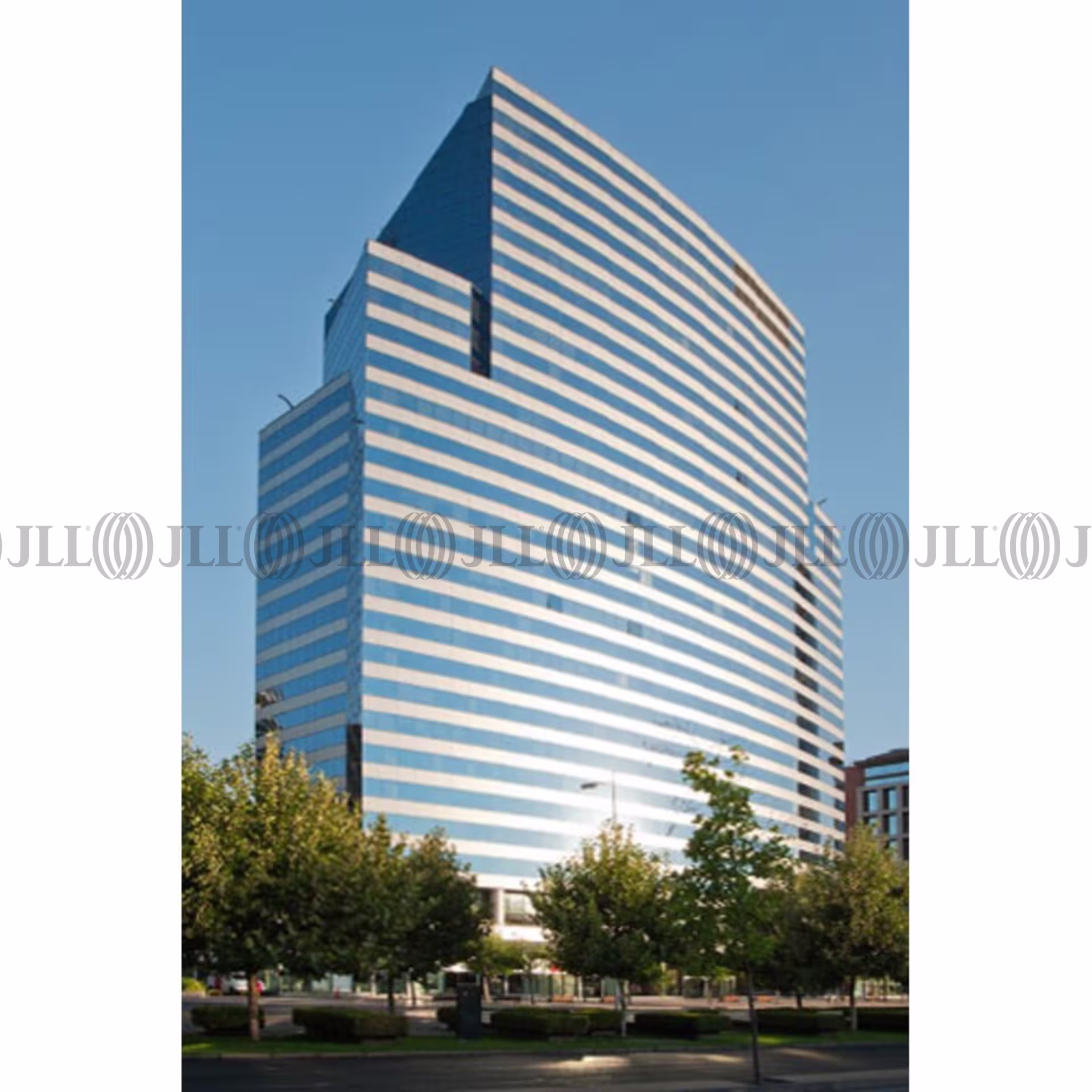 Avenida Vitacura 2939, Piso 13, Oficina 13002
