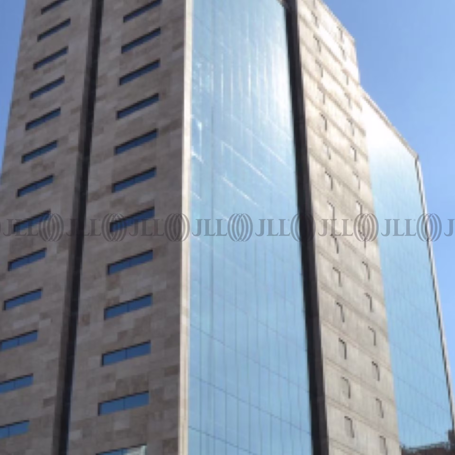 Av. Manquehue Sur 160, oficina 71-2