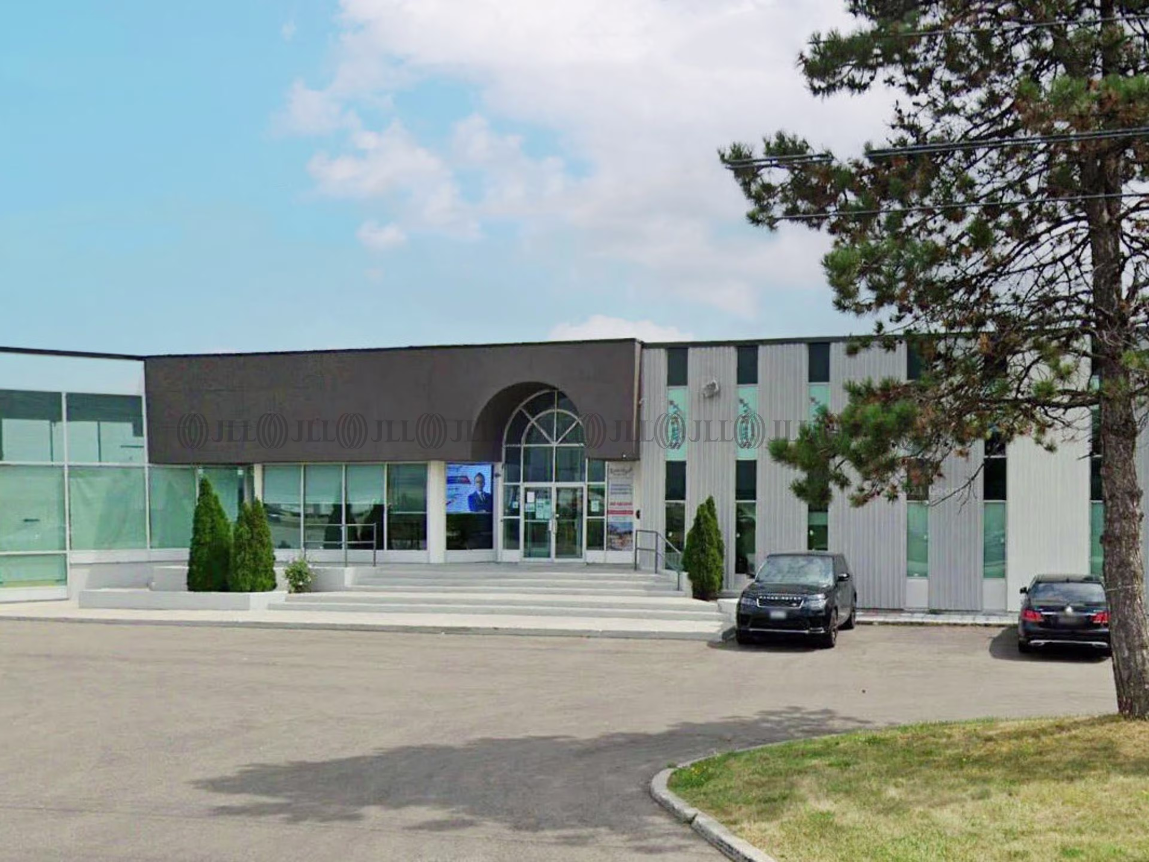 79 Bramsteele Rd, Brampton