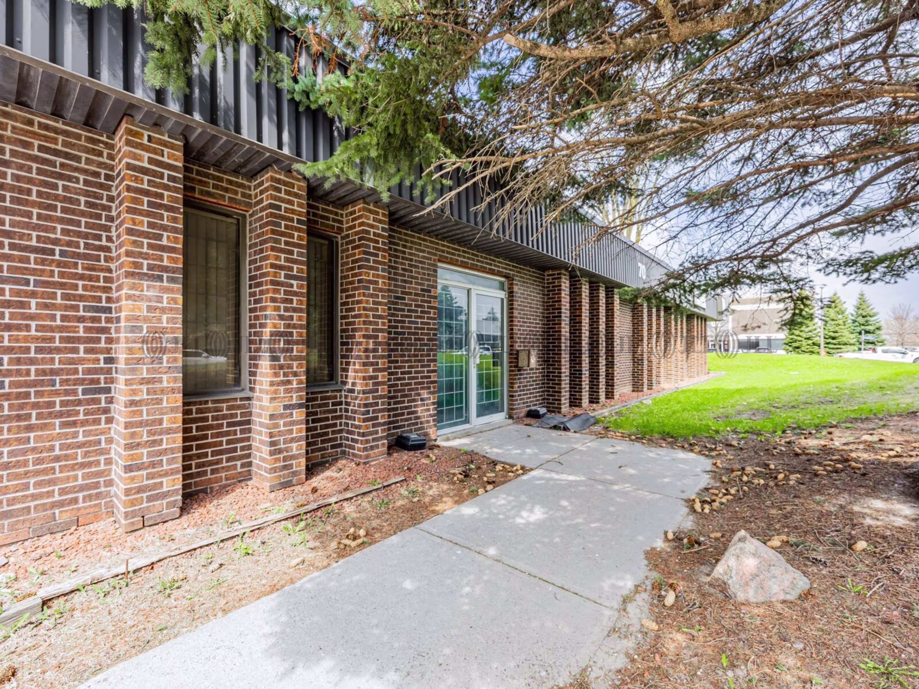 70 Maybrook Dr