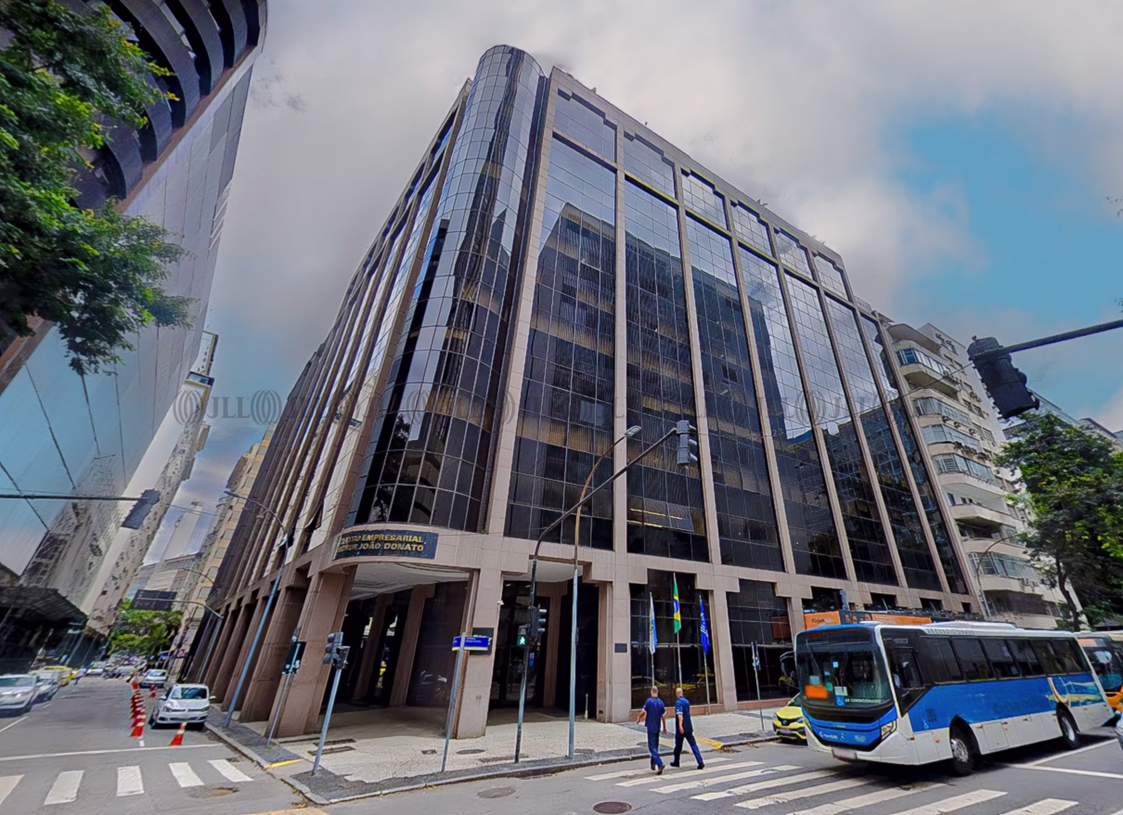 Av. Graça Aranha, 01 - Porto