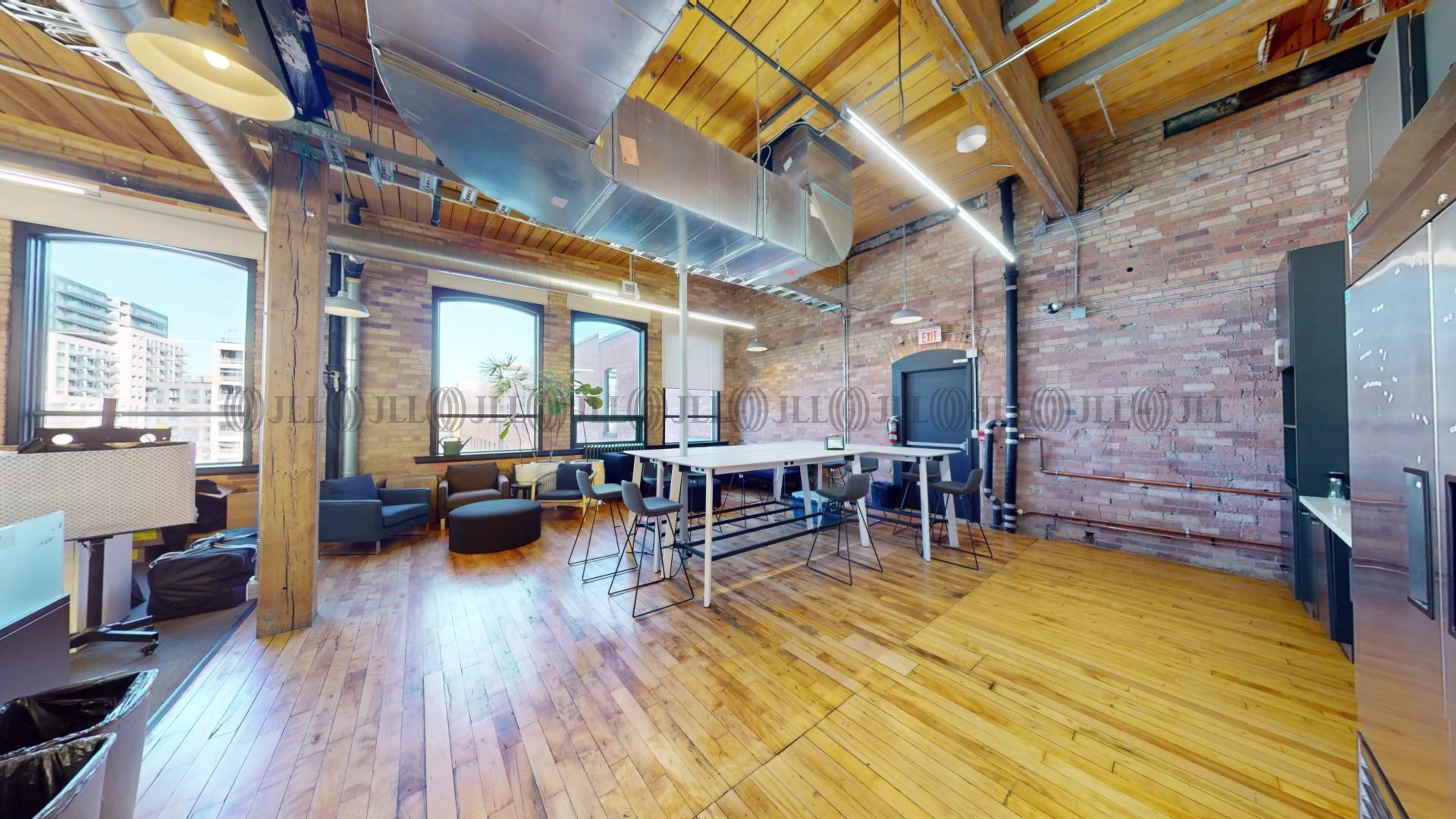 590 King Street West