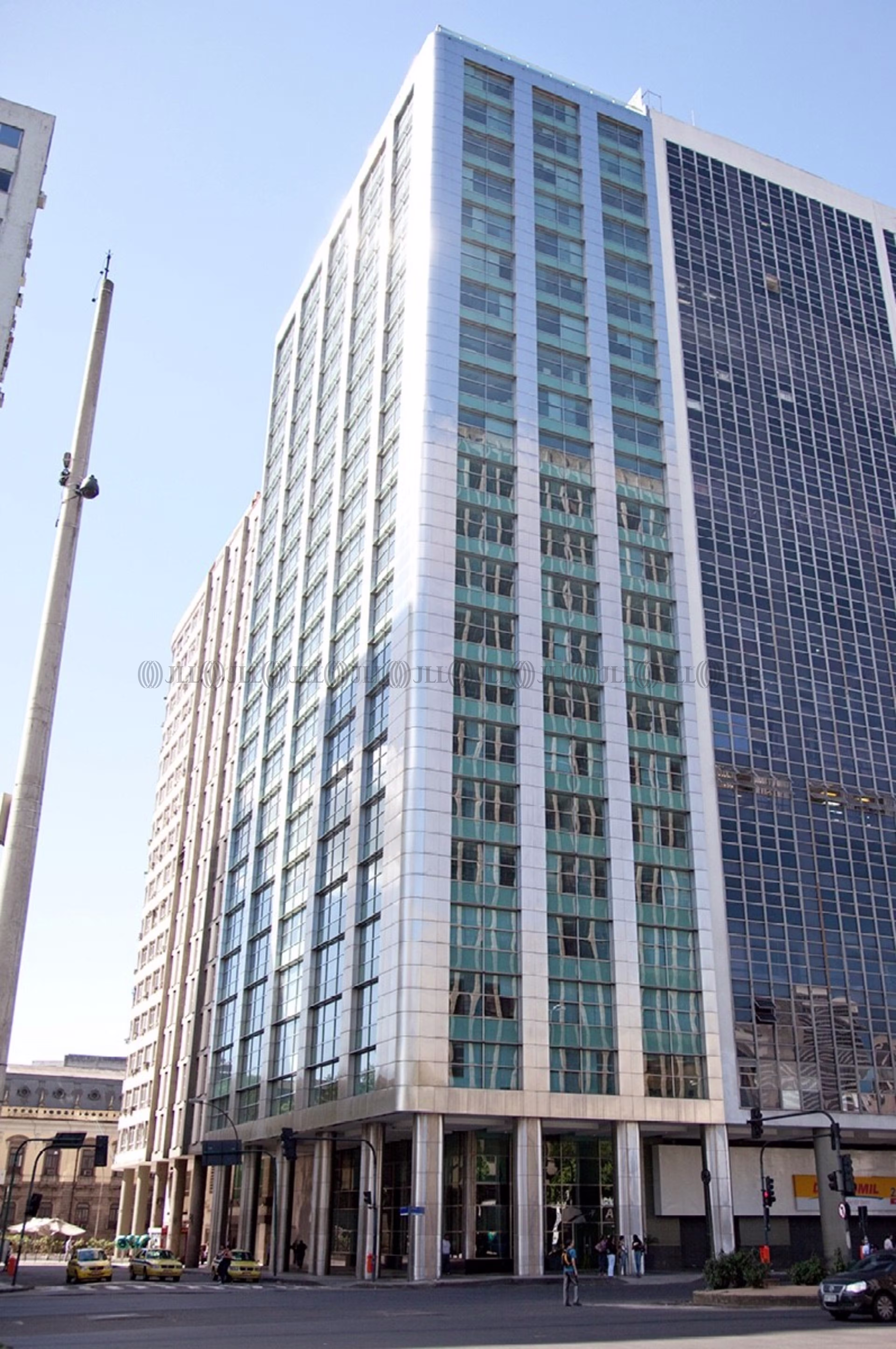 Avenida Presidente Vargas, 850 – Centro