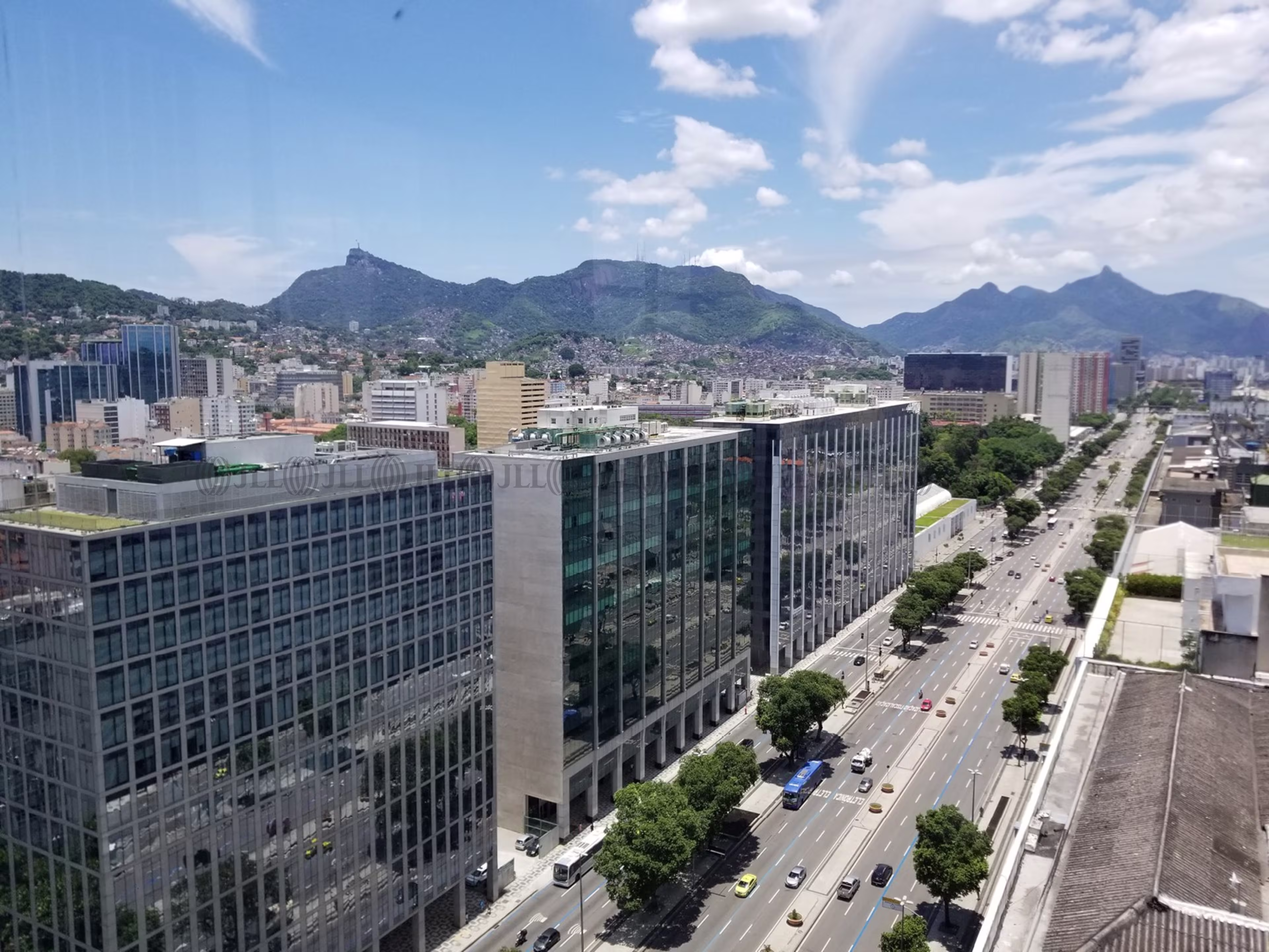 Avenida Presidente Vargas, 850 – Centro