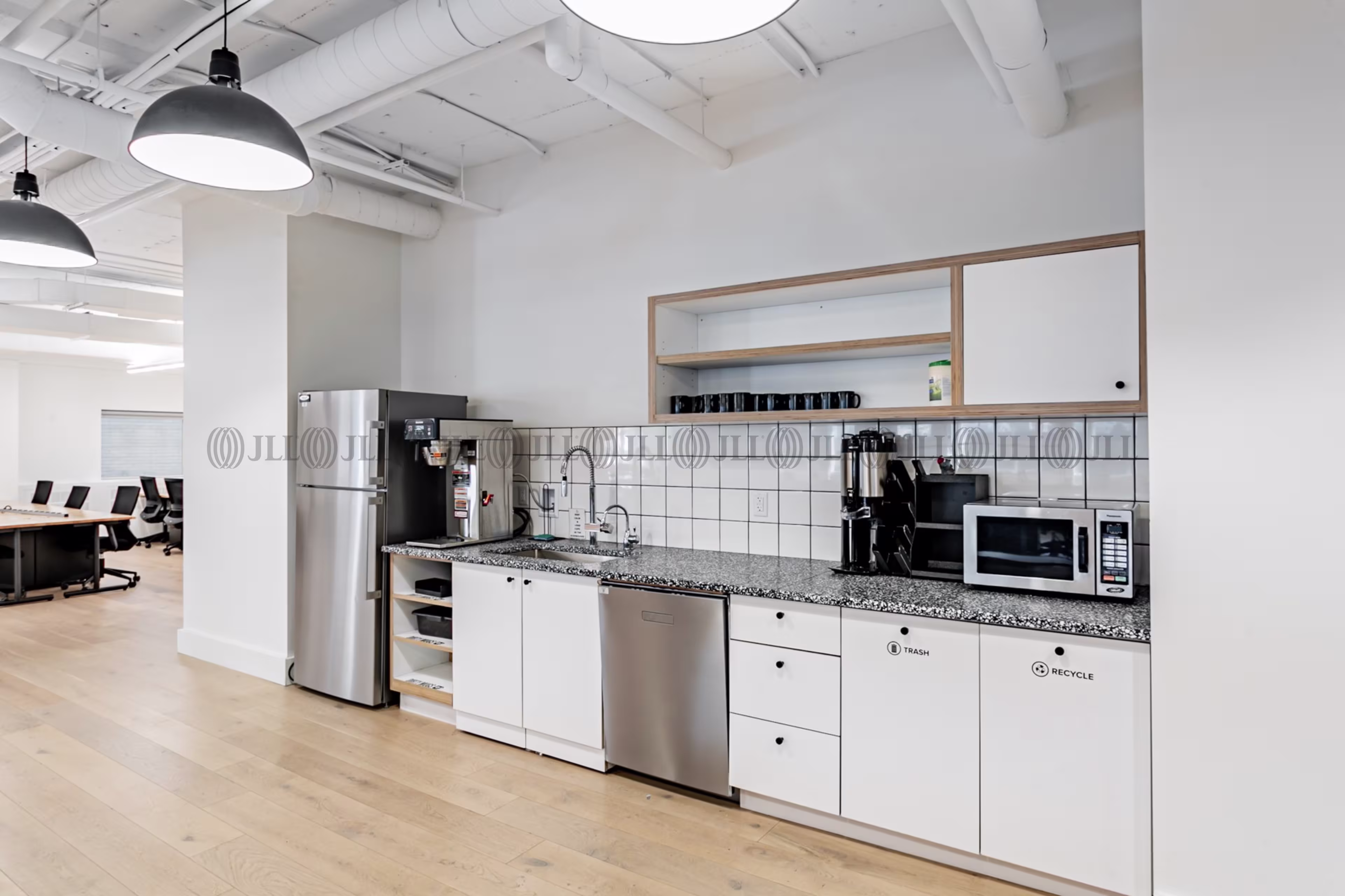 48 Yonge Street