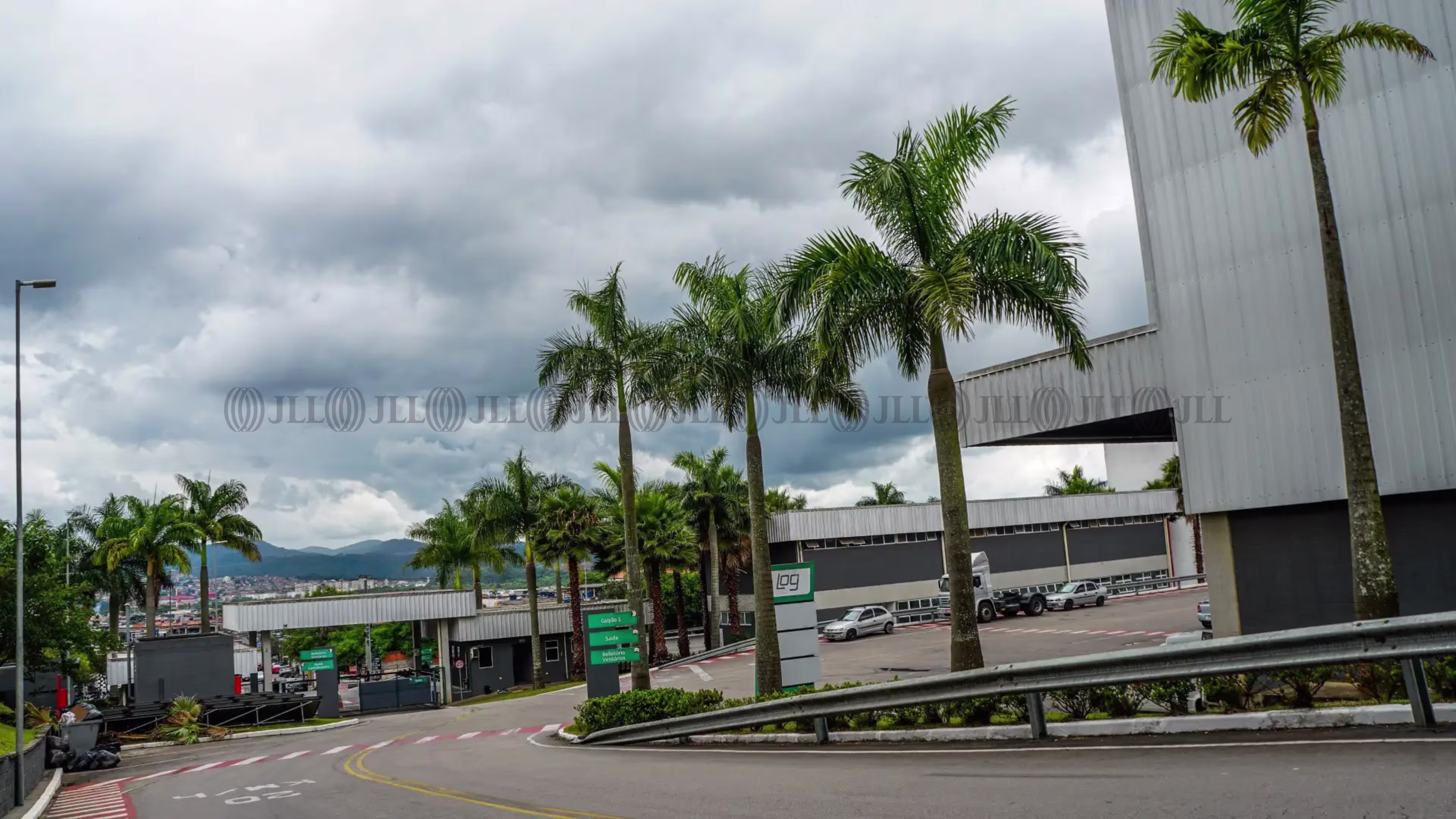 Av. Papa João Paulo I, 4006 - Res. Parque Cumbica