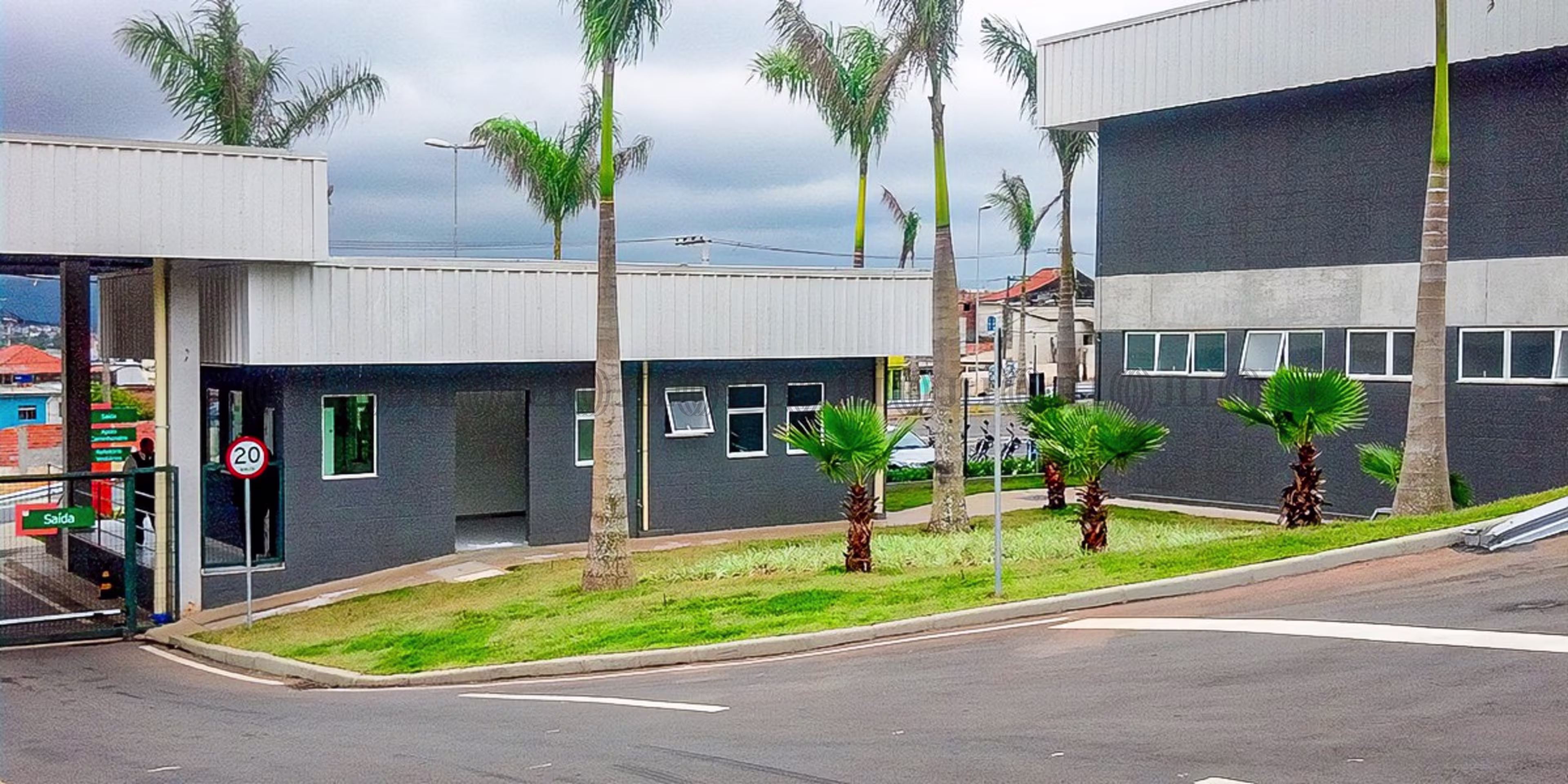 Av. Papa João Paulo I, 4006 - Res. Parque Cumbica