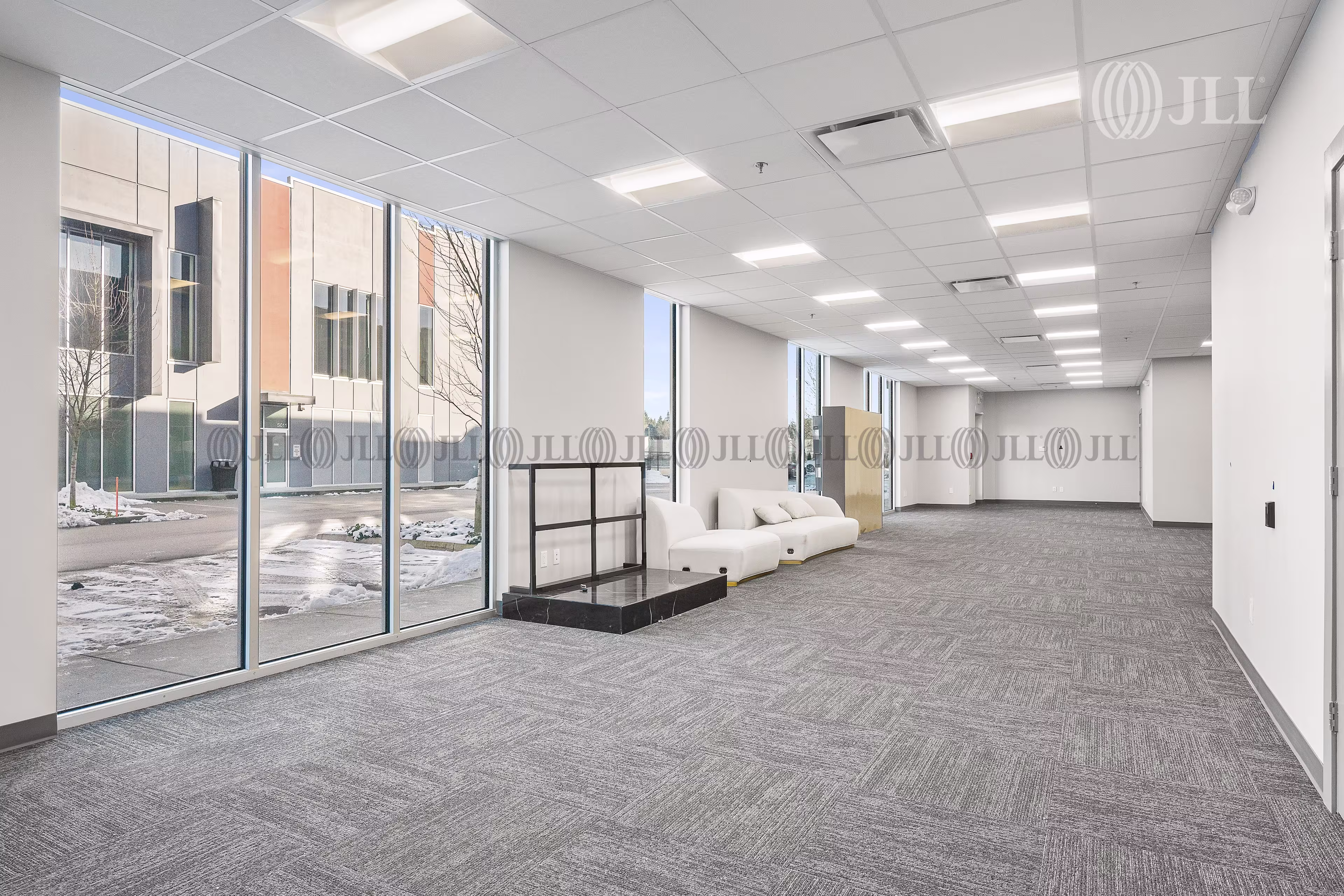 207-209 – 19265 Airport Way