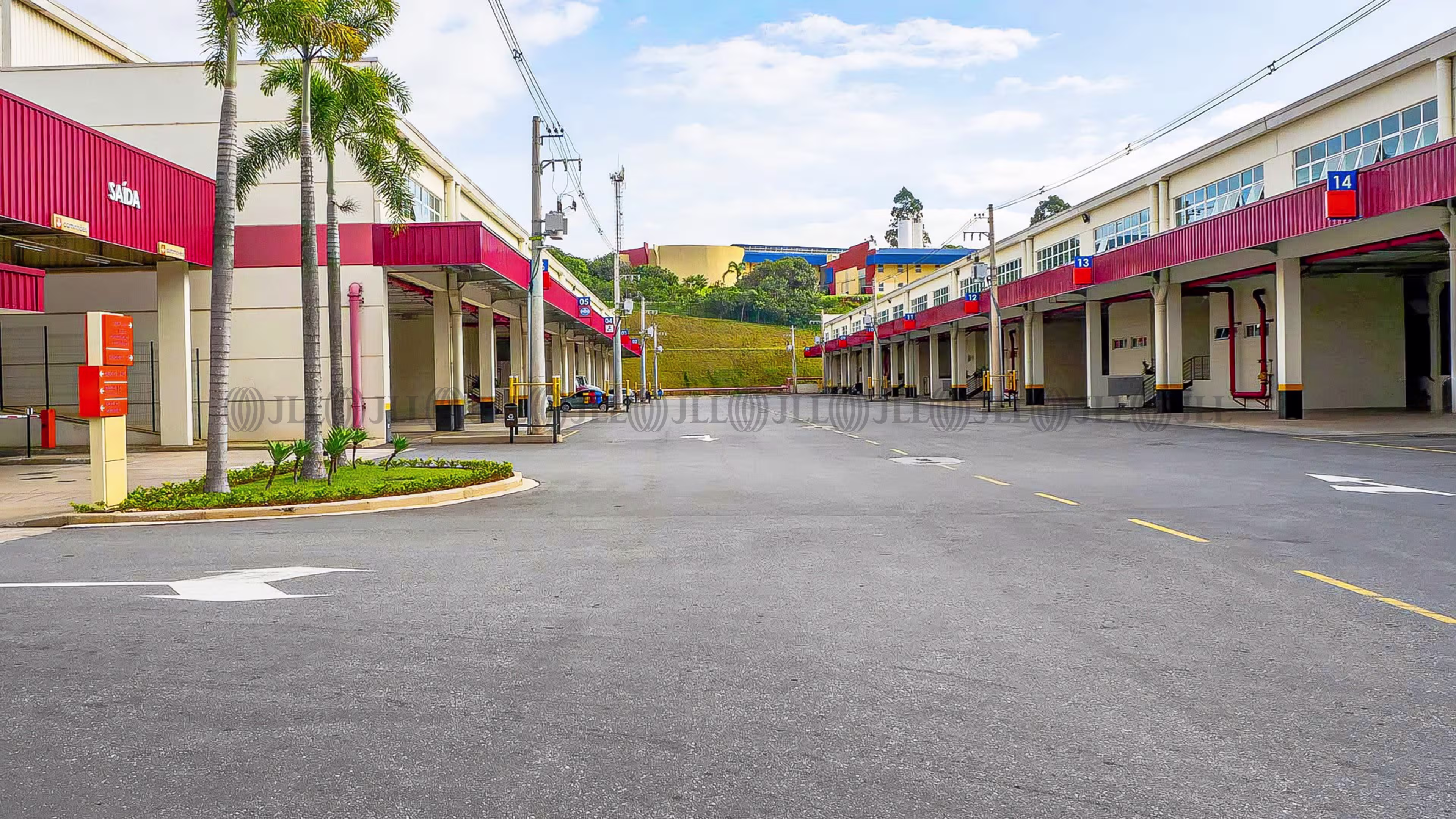 Av. Carmela Dutra, 180 - Jardim Pres. Dutra