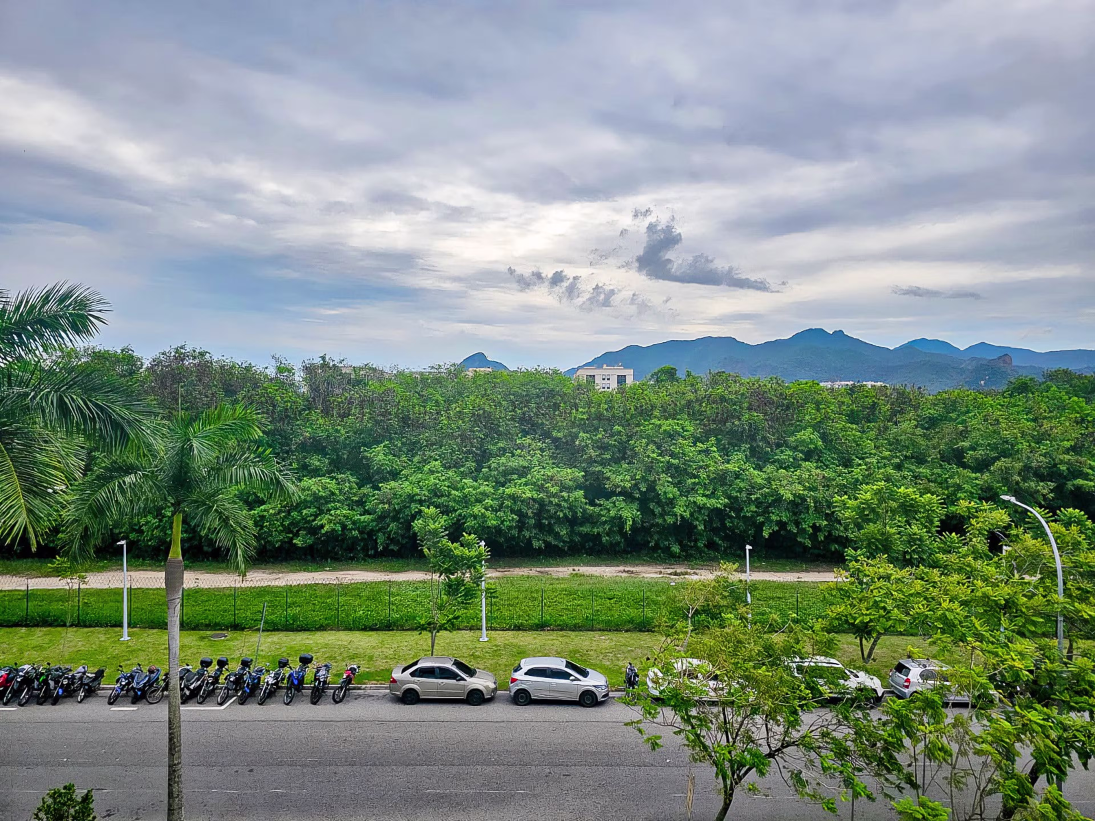 Av. Alm. Júlio de Sá Bierrenbach, 200 - Barra Olímpica