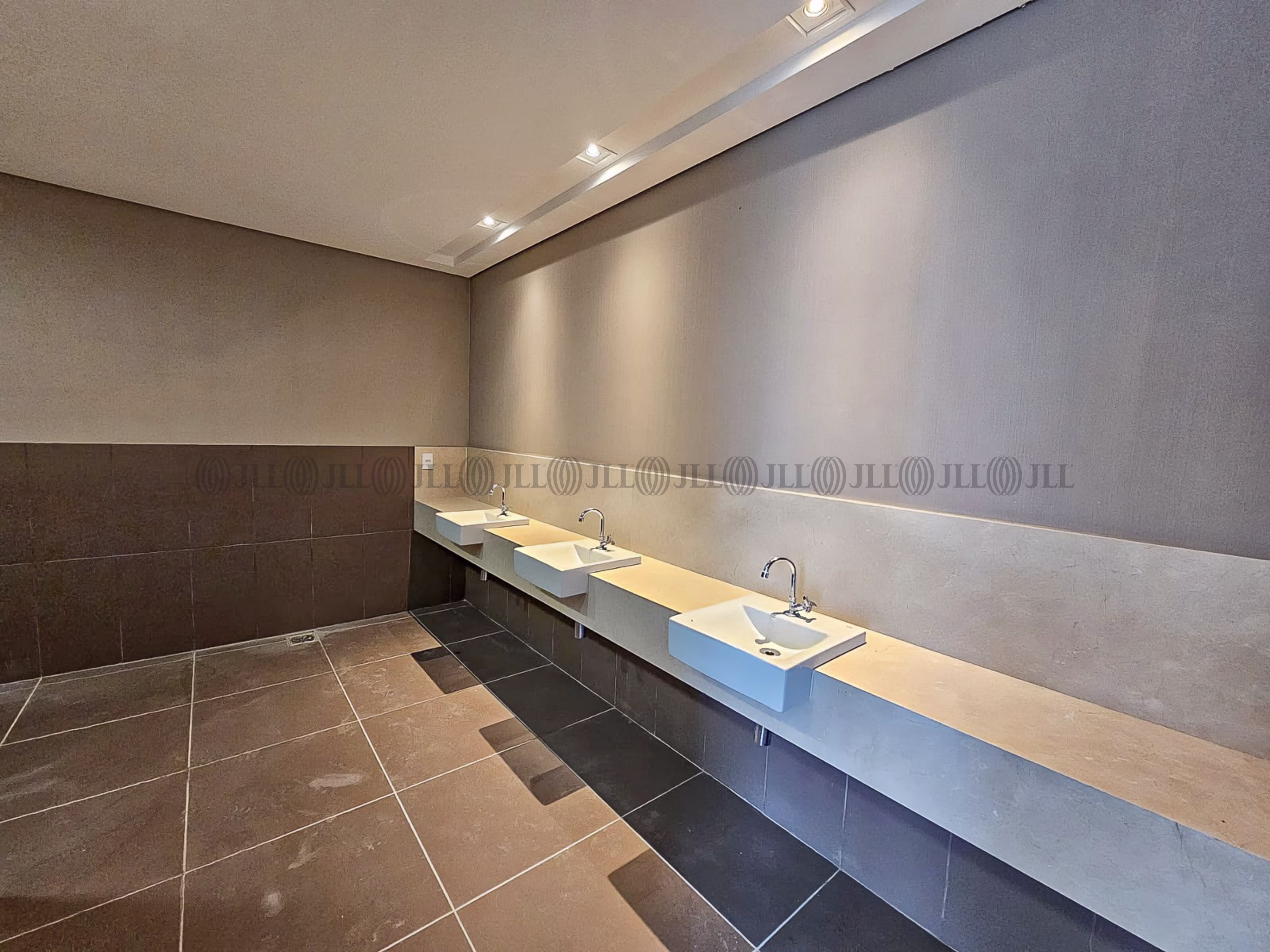 Av. Alm. Júlio de Sá Bierrenbach, 200 - Barra Olímpica