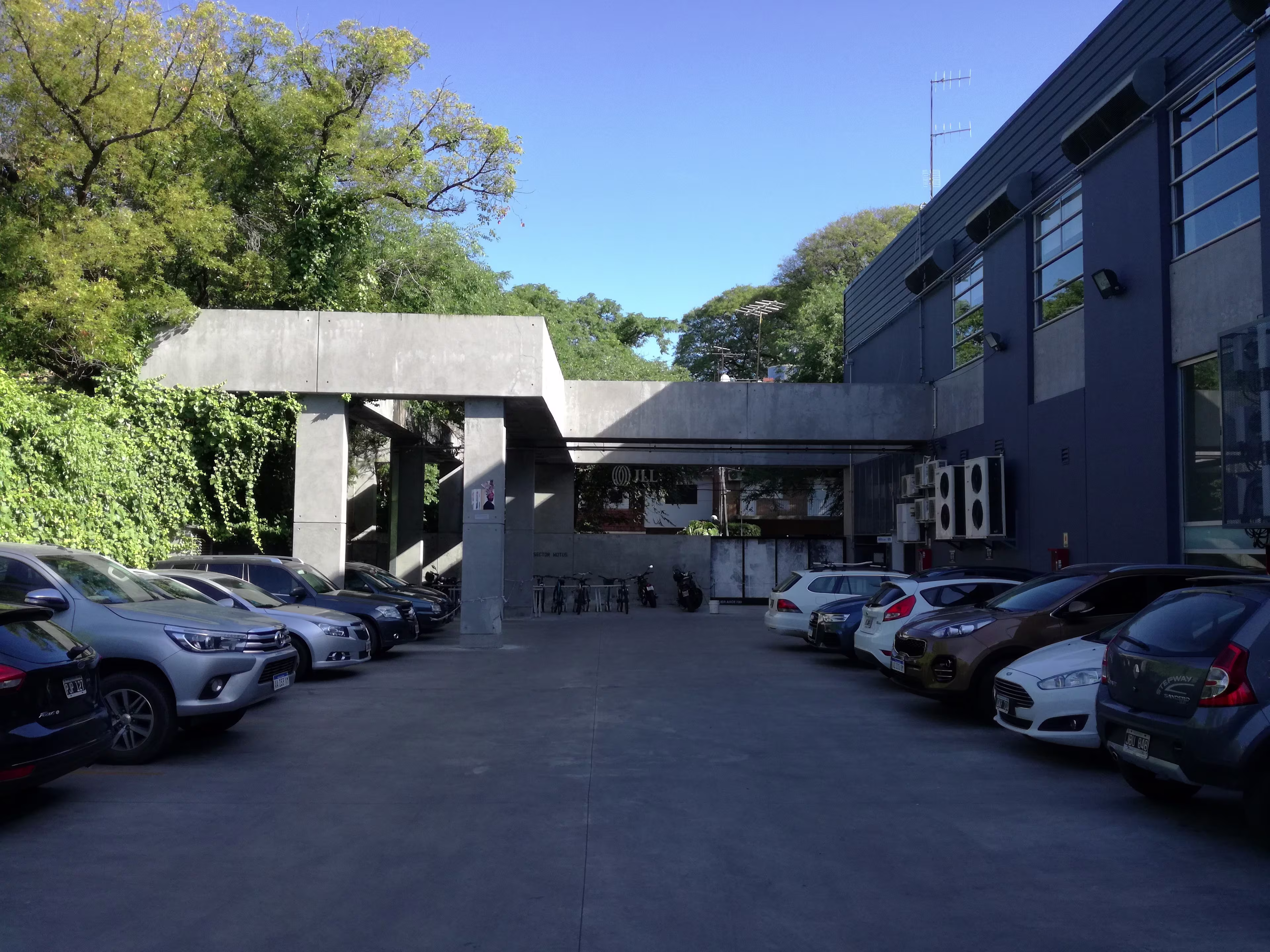 Av. del Libertador 13837