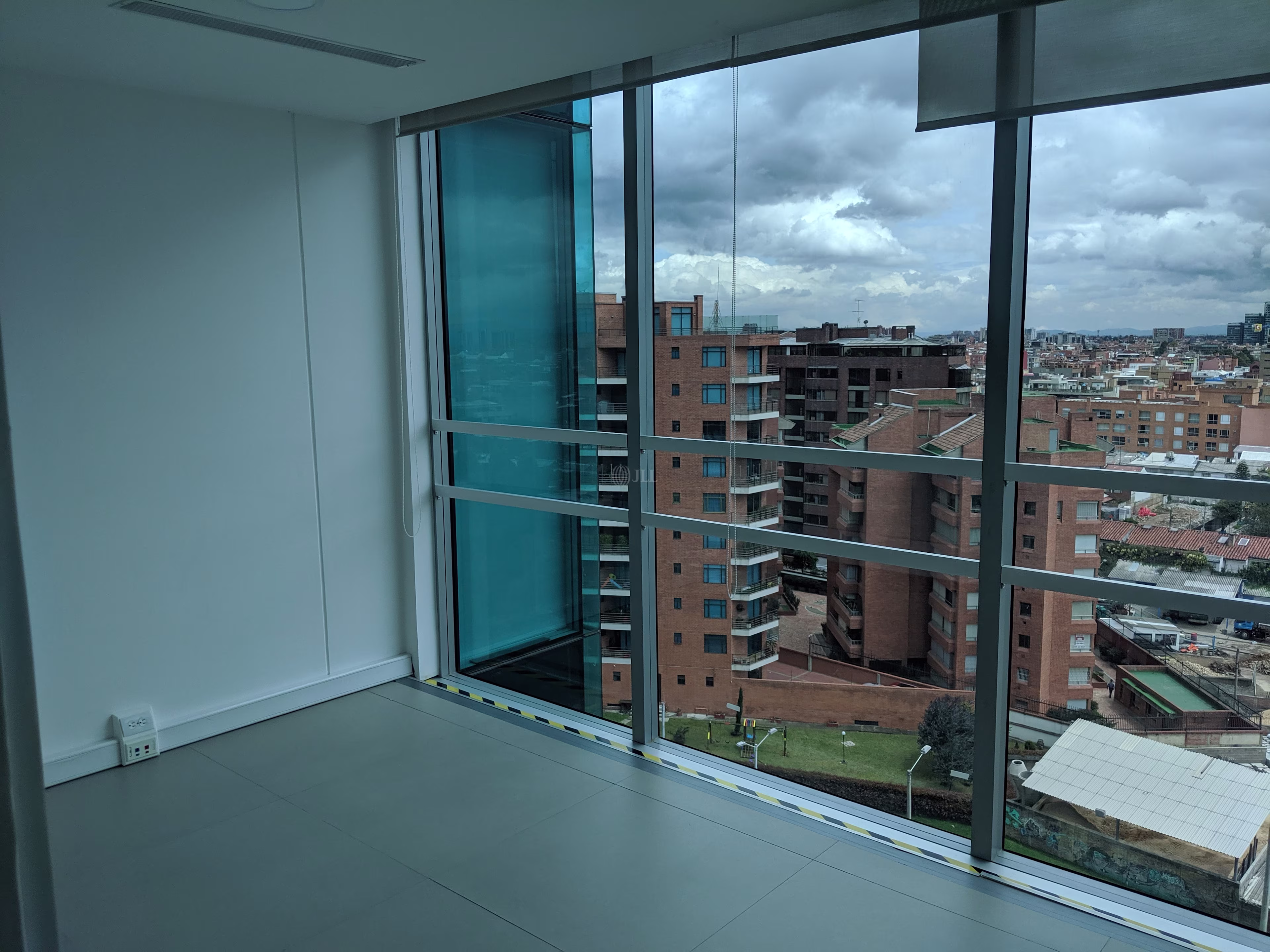 Calle 110, Carrera 9