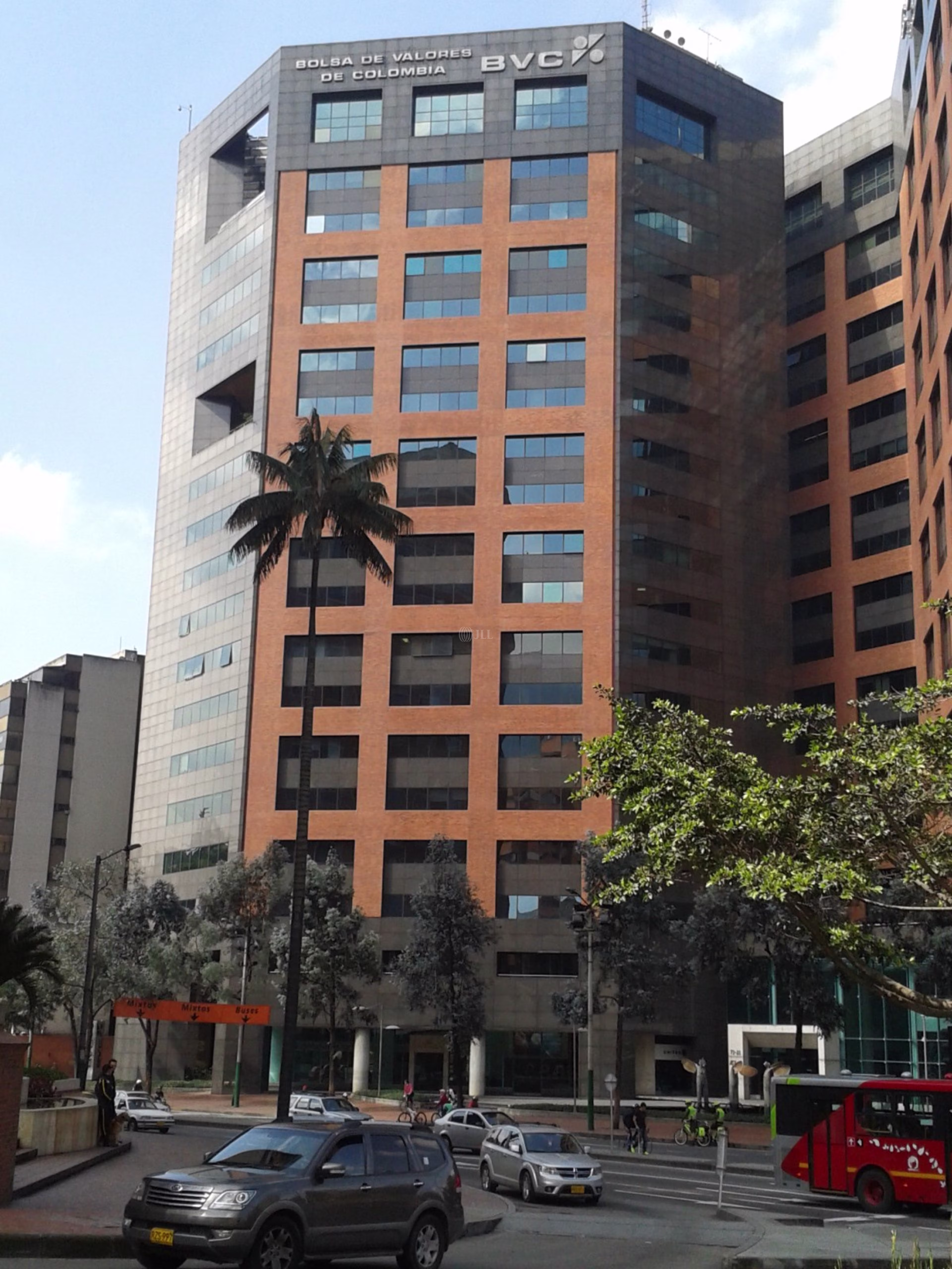 Calle 71, Carrera 7