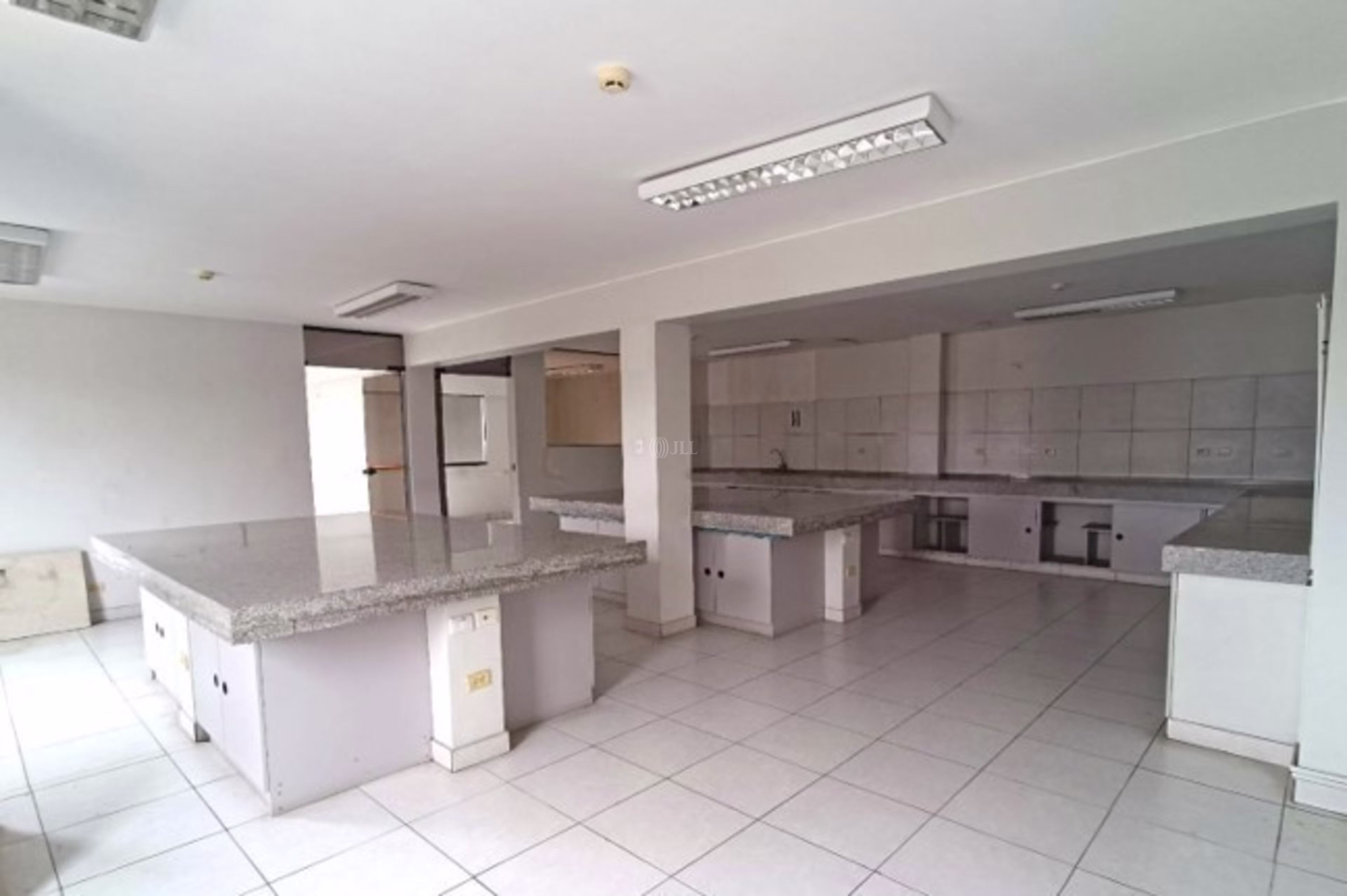 Calle Kapala cruce con calle Cayma Mz. B Lotes 5 y 6