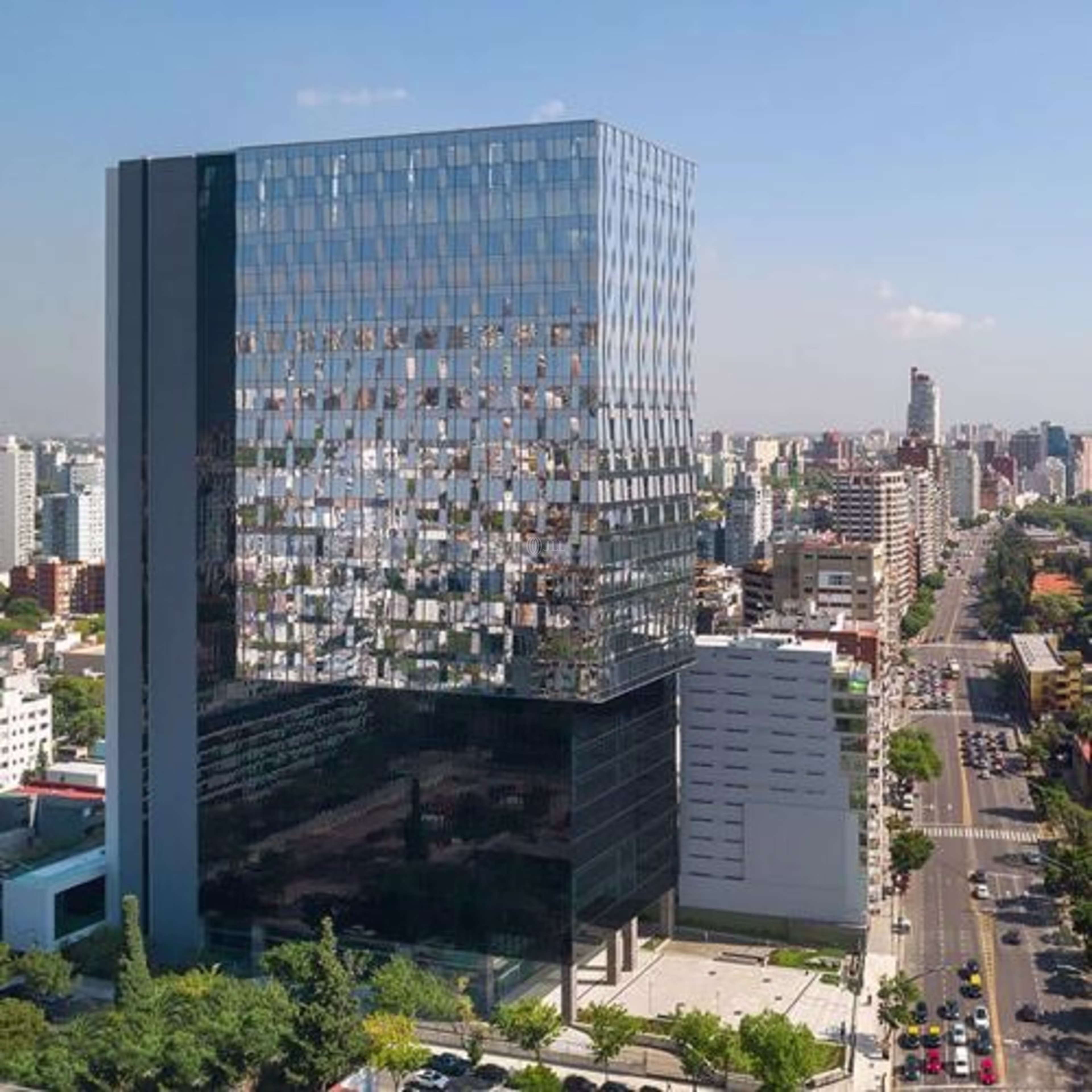 Libertador 7200, Piso 19