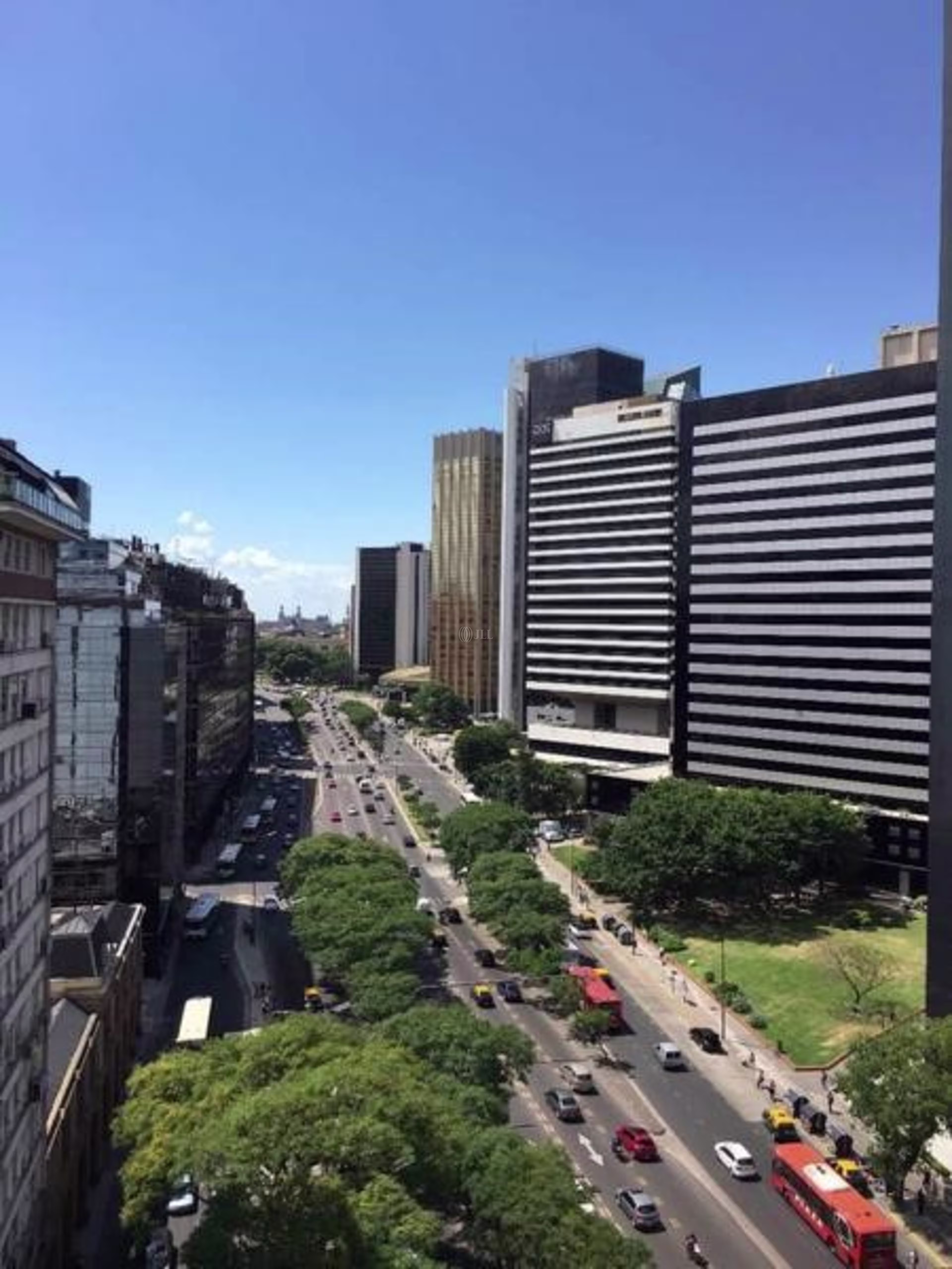 Av. Eduardo Madero 900, piso 8