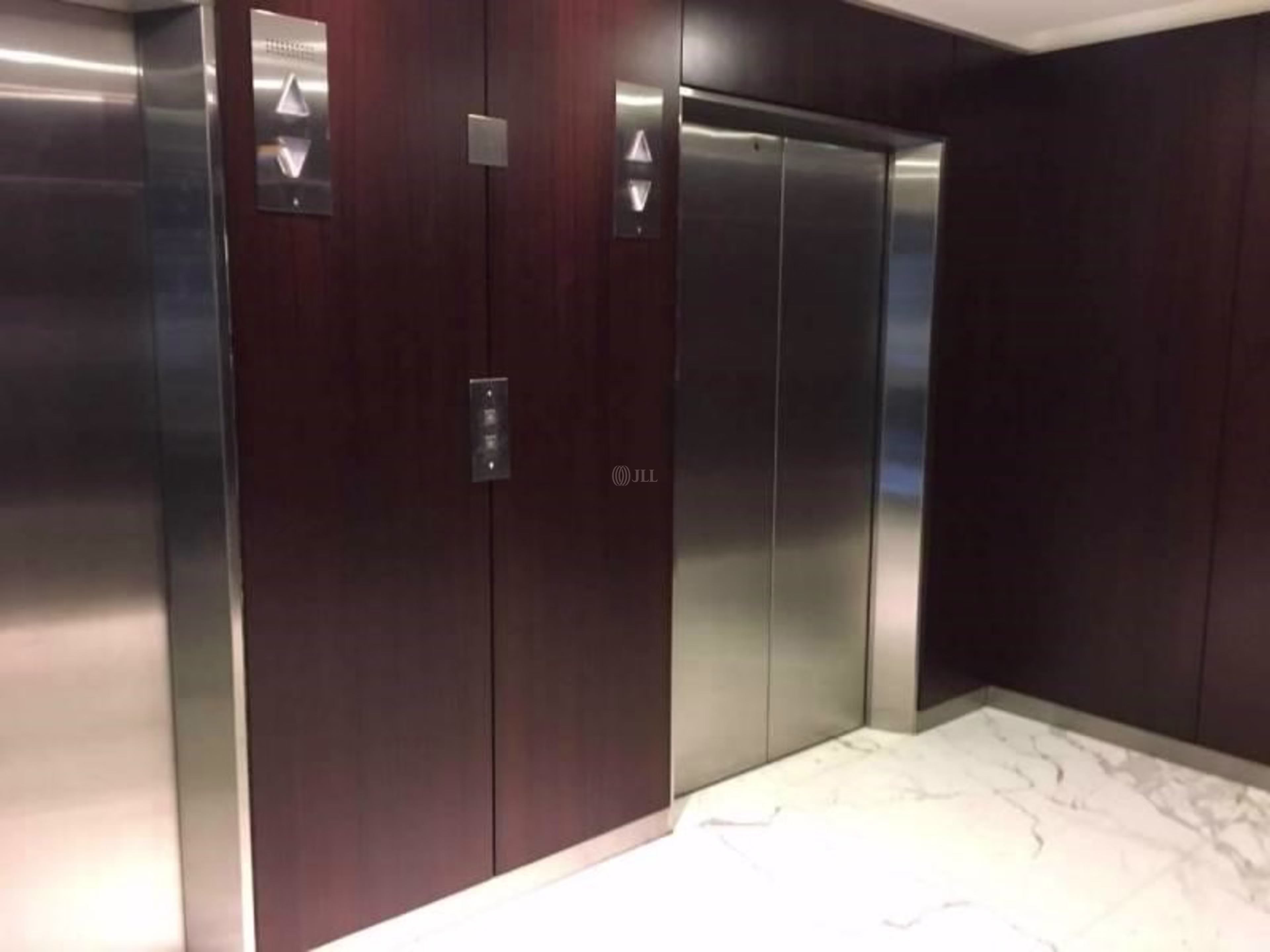 Av. Eduardo Madero 900, piso 8