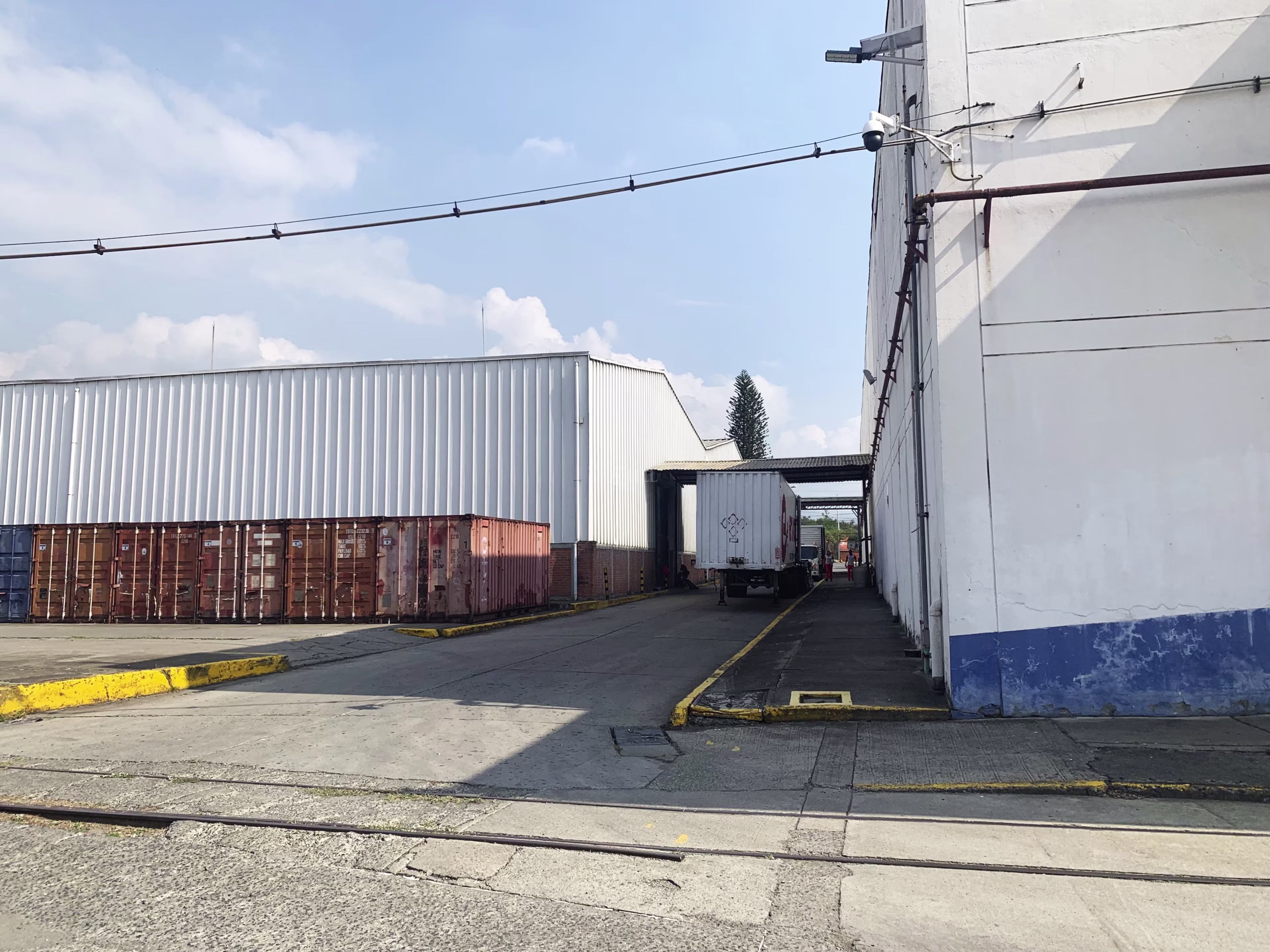 Zona industrial de Yumbo sector Acopi, cerca al Puerto de Buenaventura