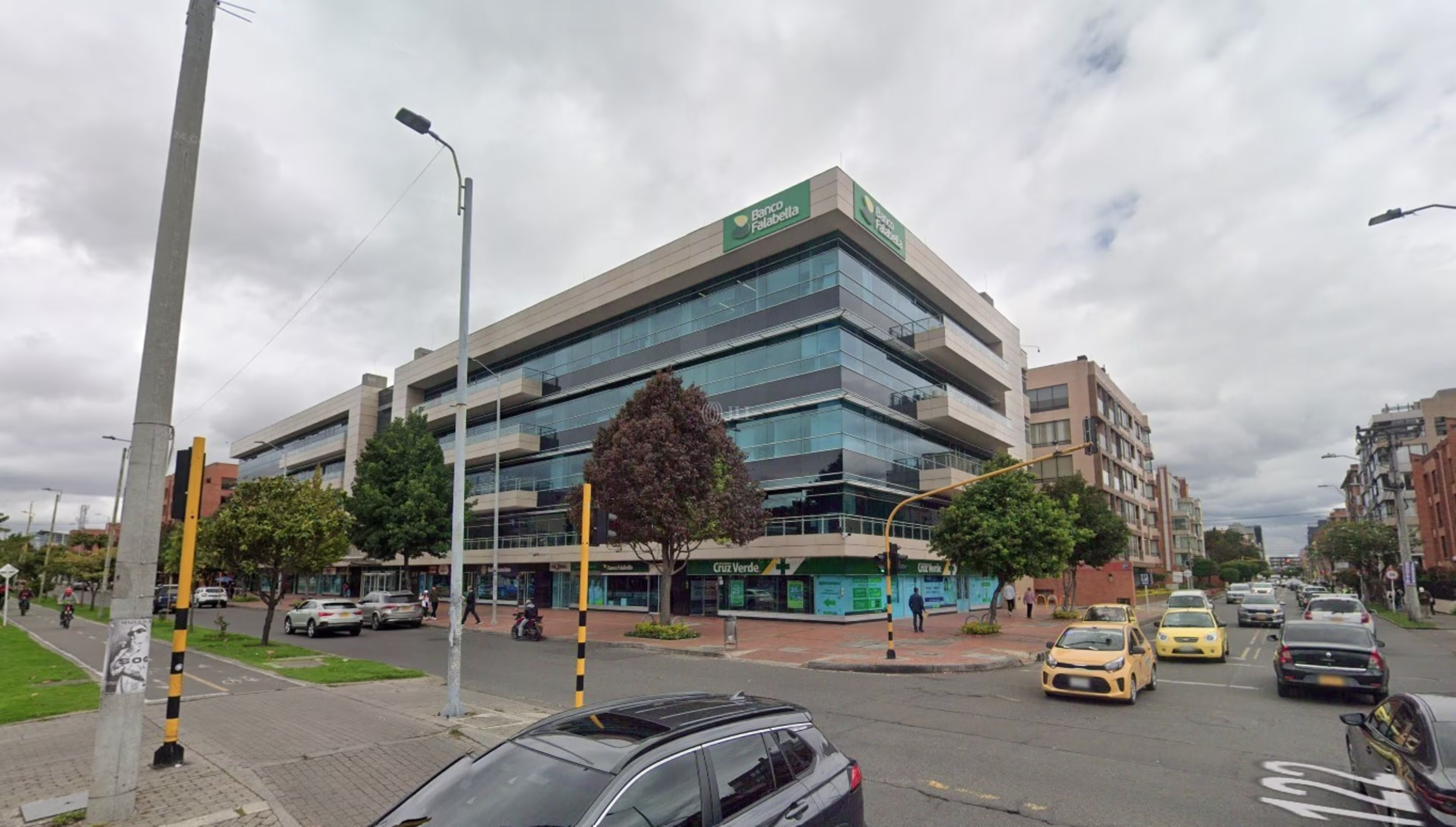 Av. Cra 19 #120-71