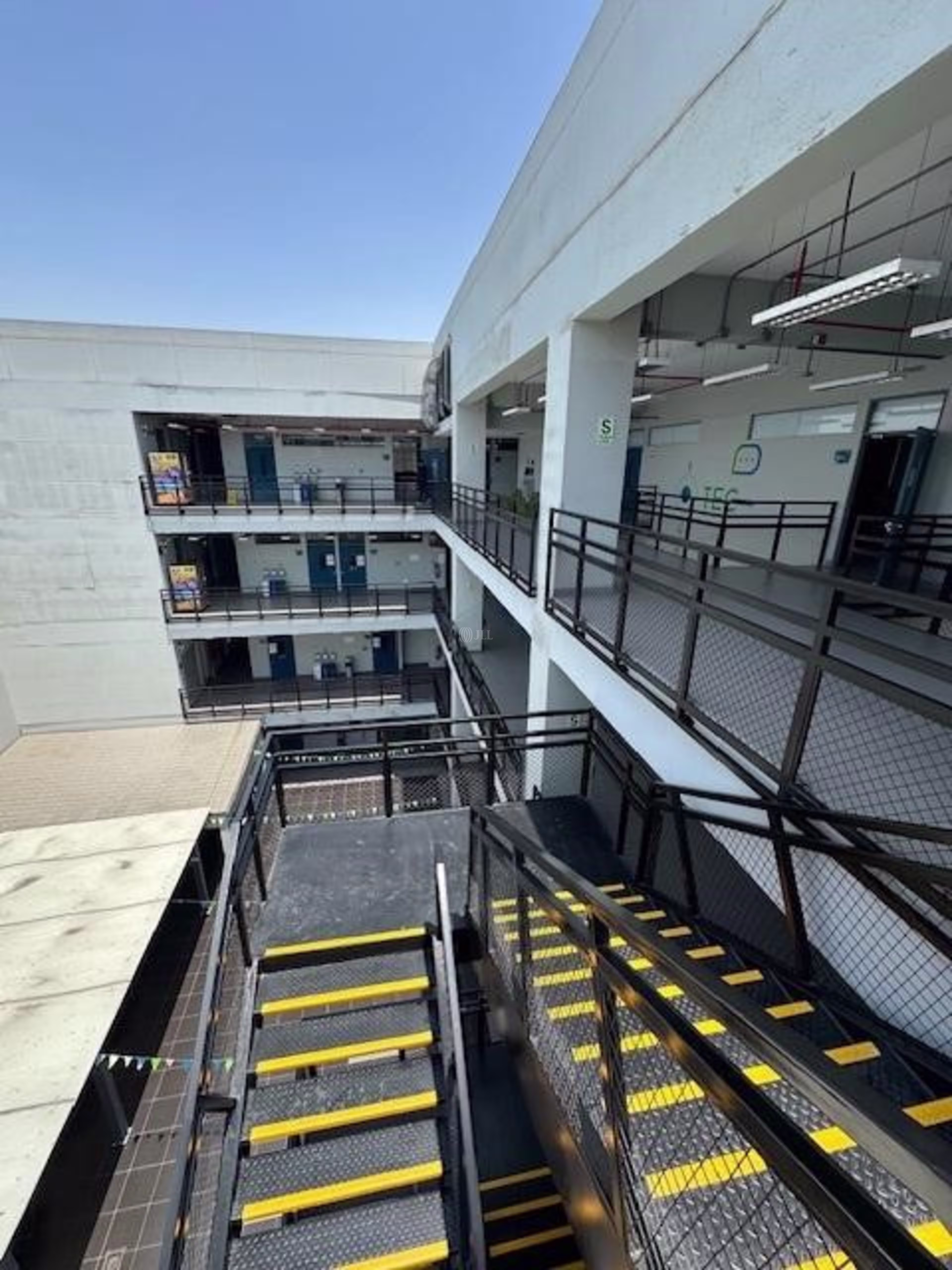 Av. Brasil 702, Breña 15083