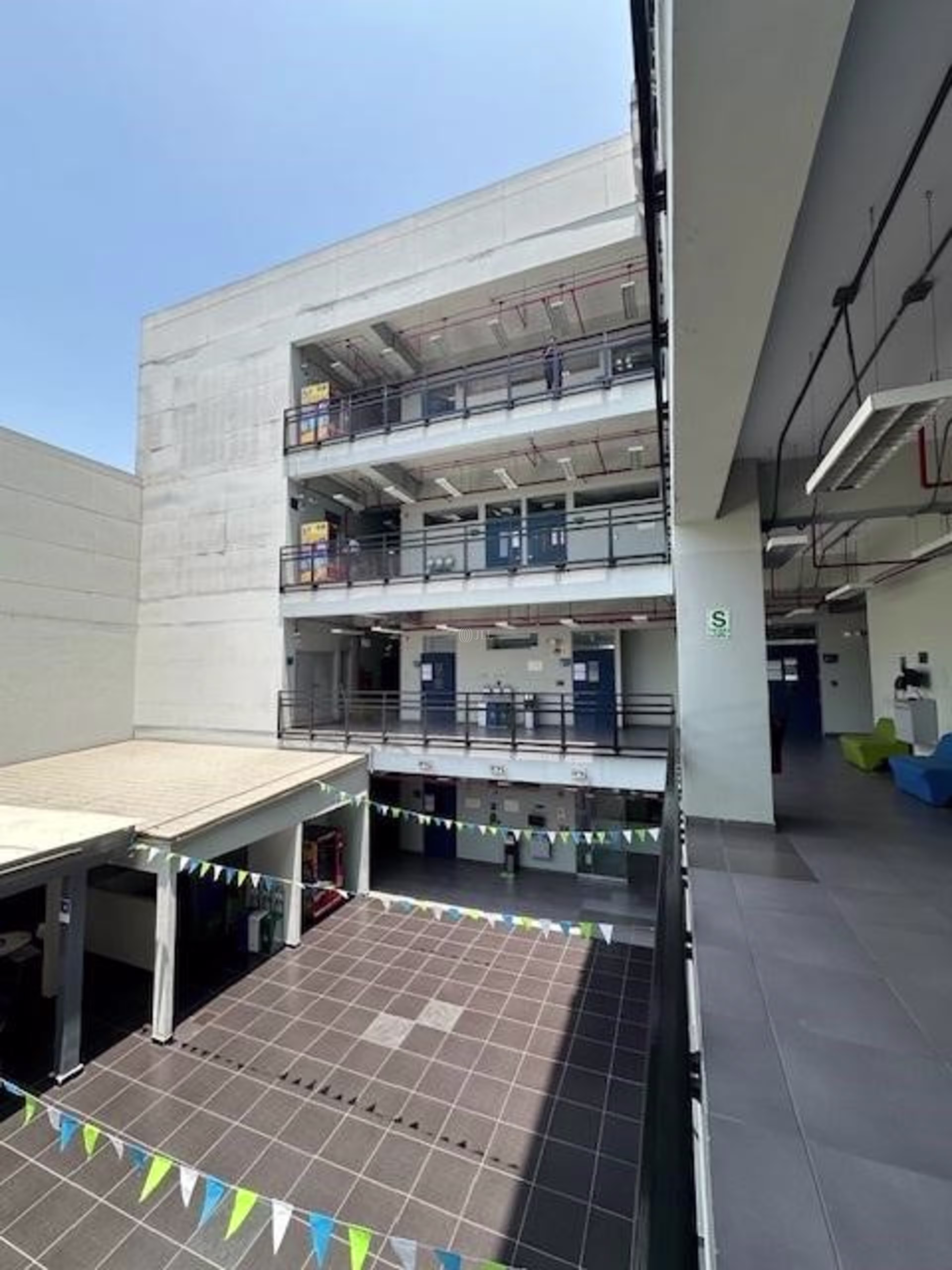 Av. Brasil 702, Breña 15083