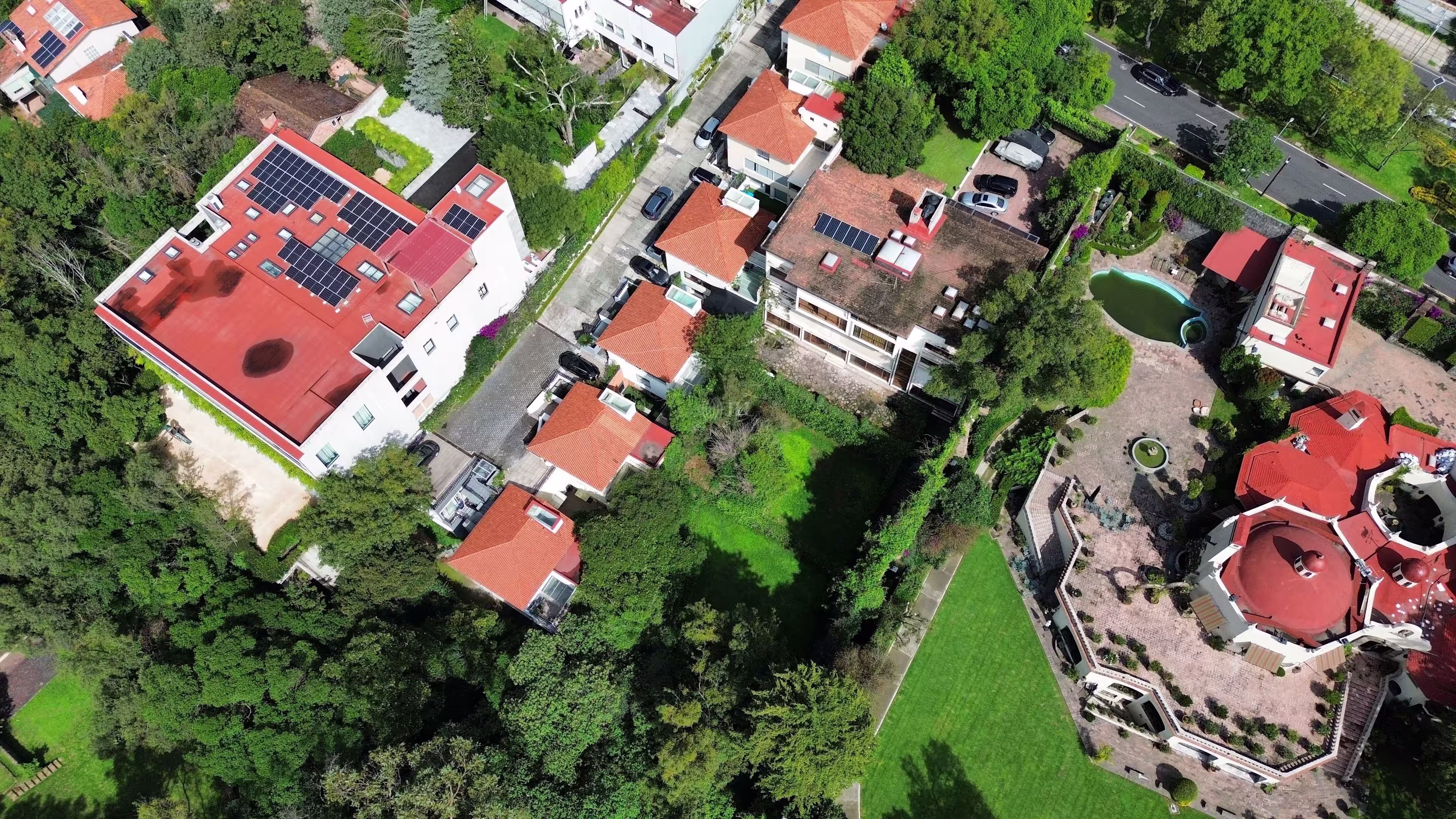 Av. P.º de la Reforma 2528, Lomas Altas, Miguel Hidalgo, 11950 Ciudad de México, CDMX