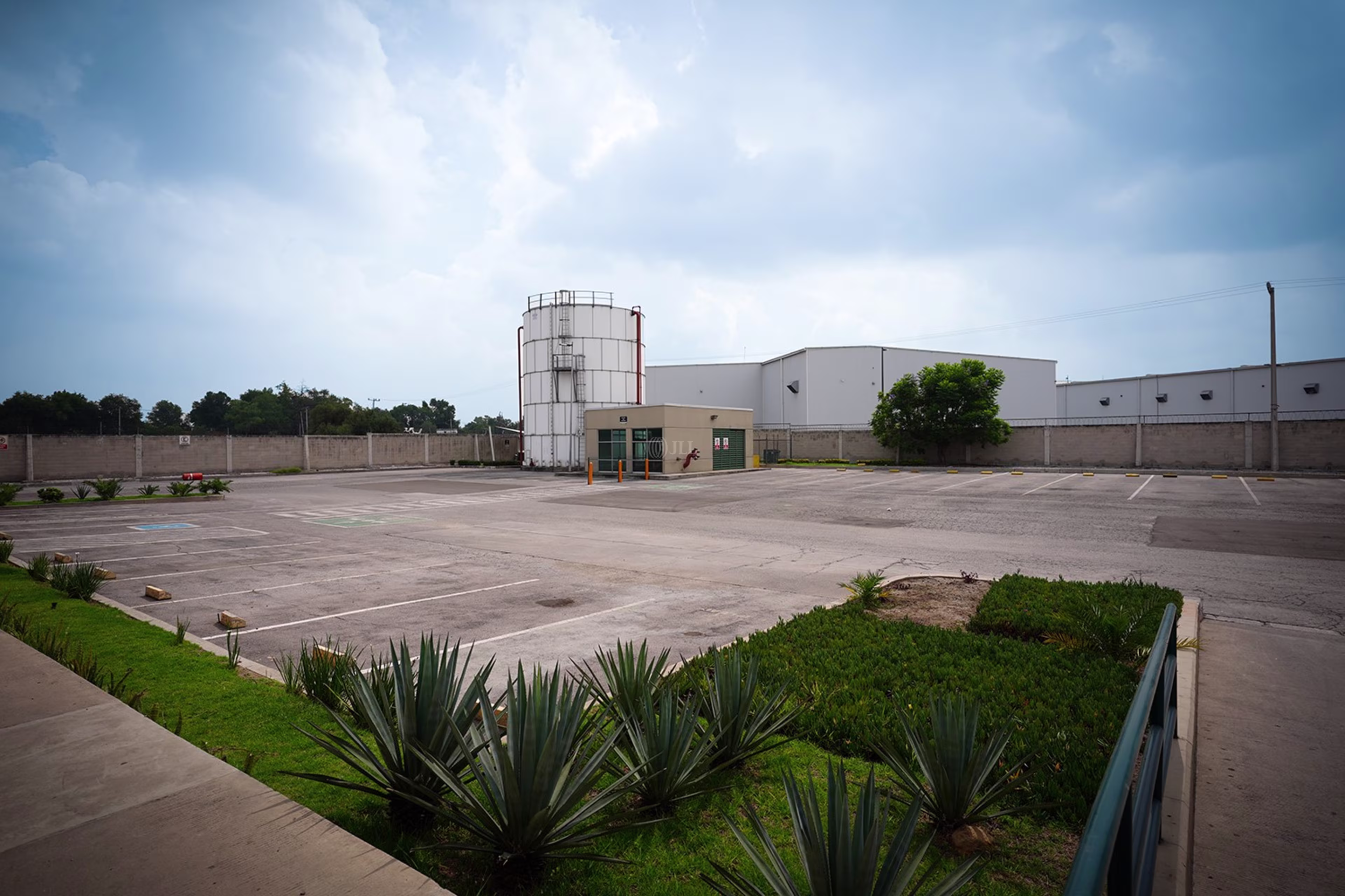 Autopista México-Querétaro Km 42.5. Col. Barrio Texcacoa, Tepotzotlan, MEX, Mexico 54605