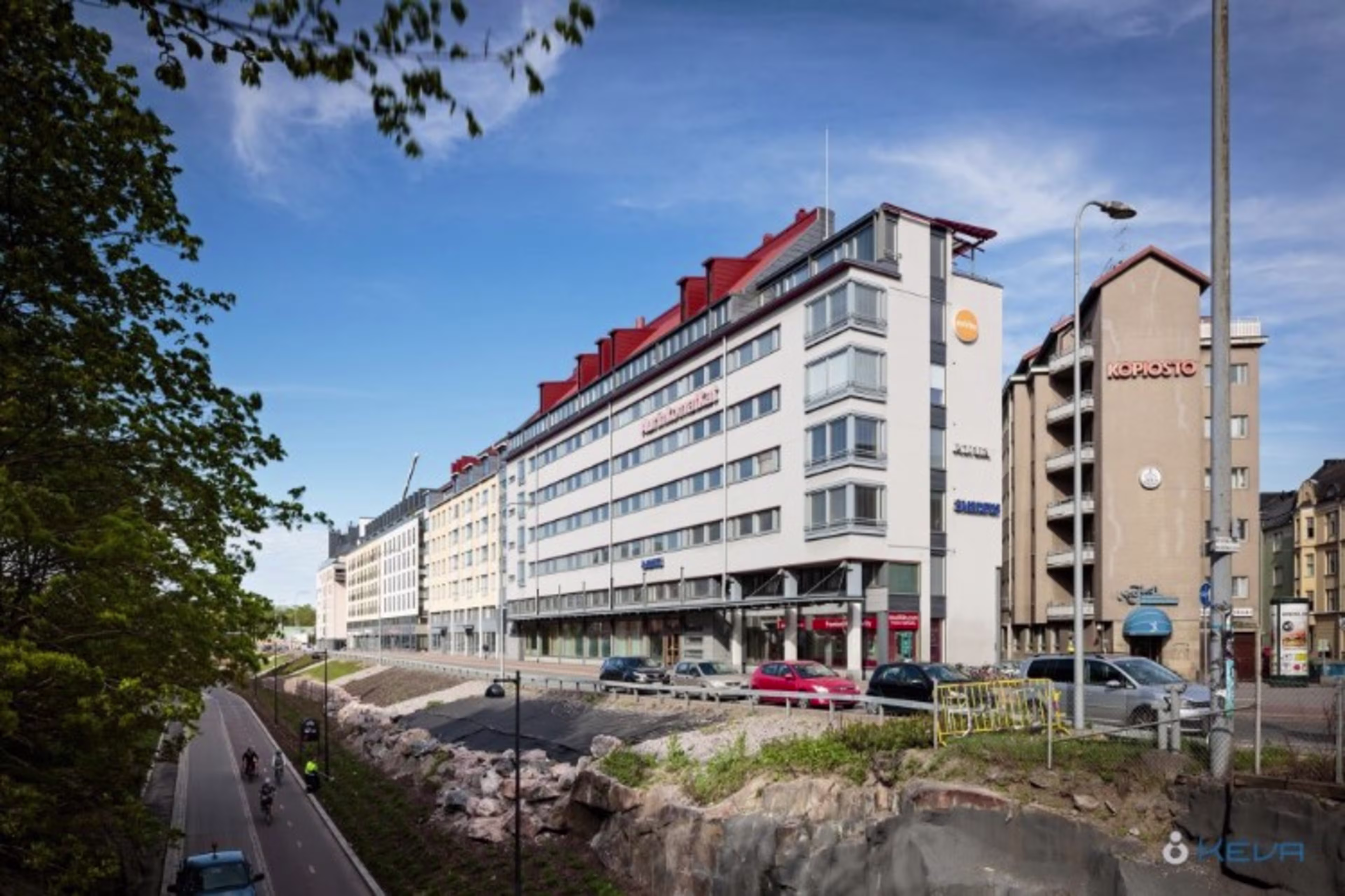 POHJOINEN RAUTATIEKATU 25