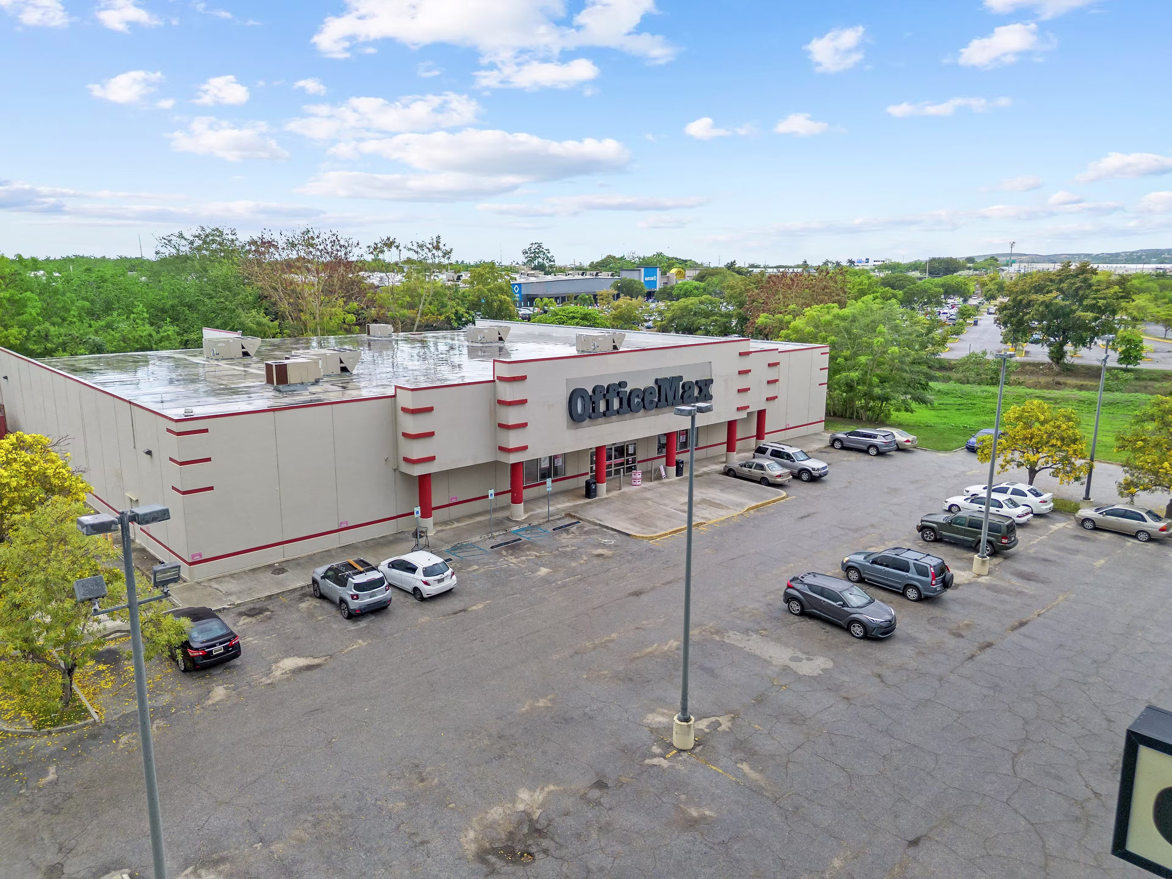 2438 Ponce Bypass,