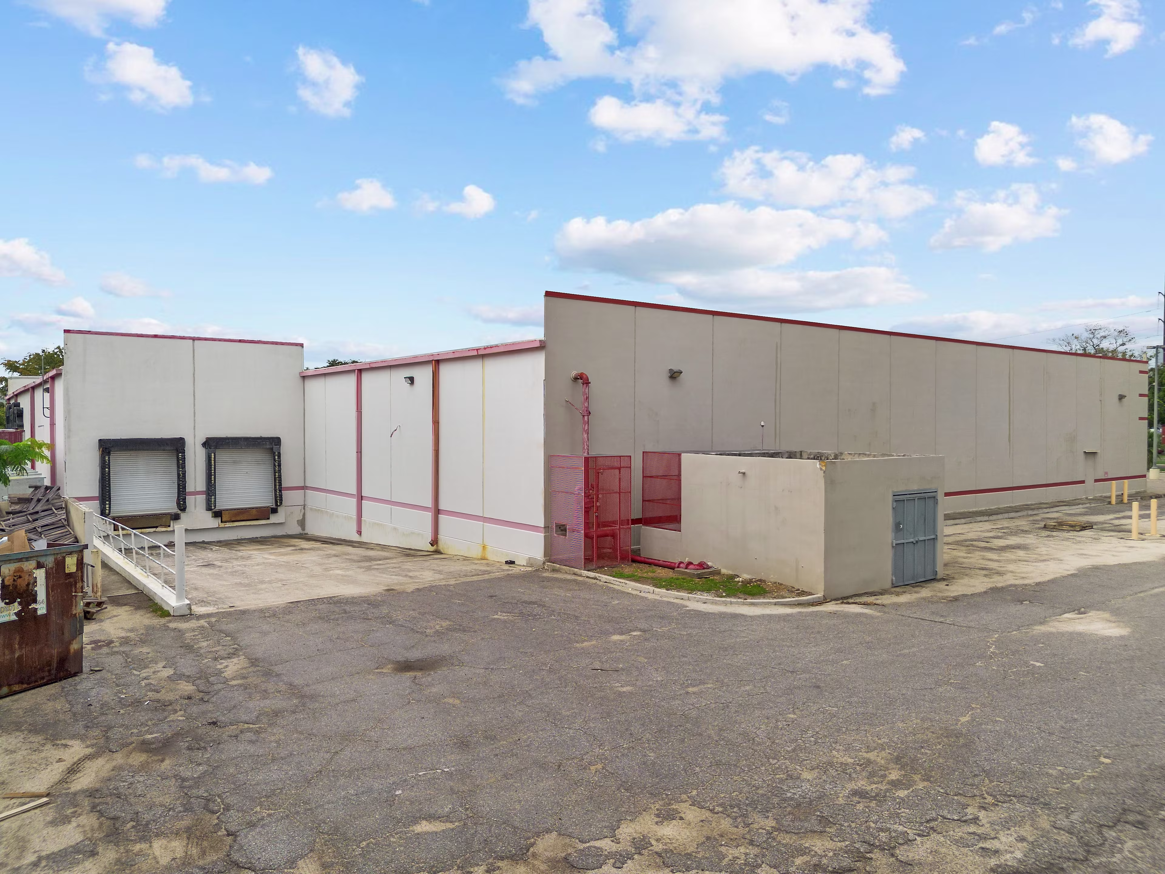 2438 Ponce Bypass,