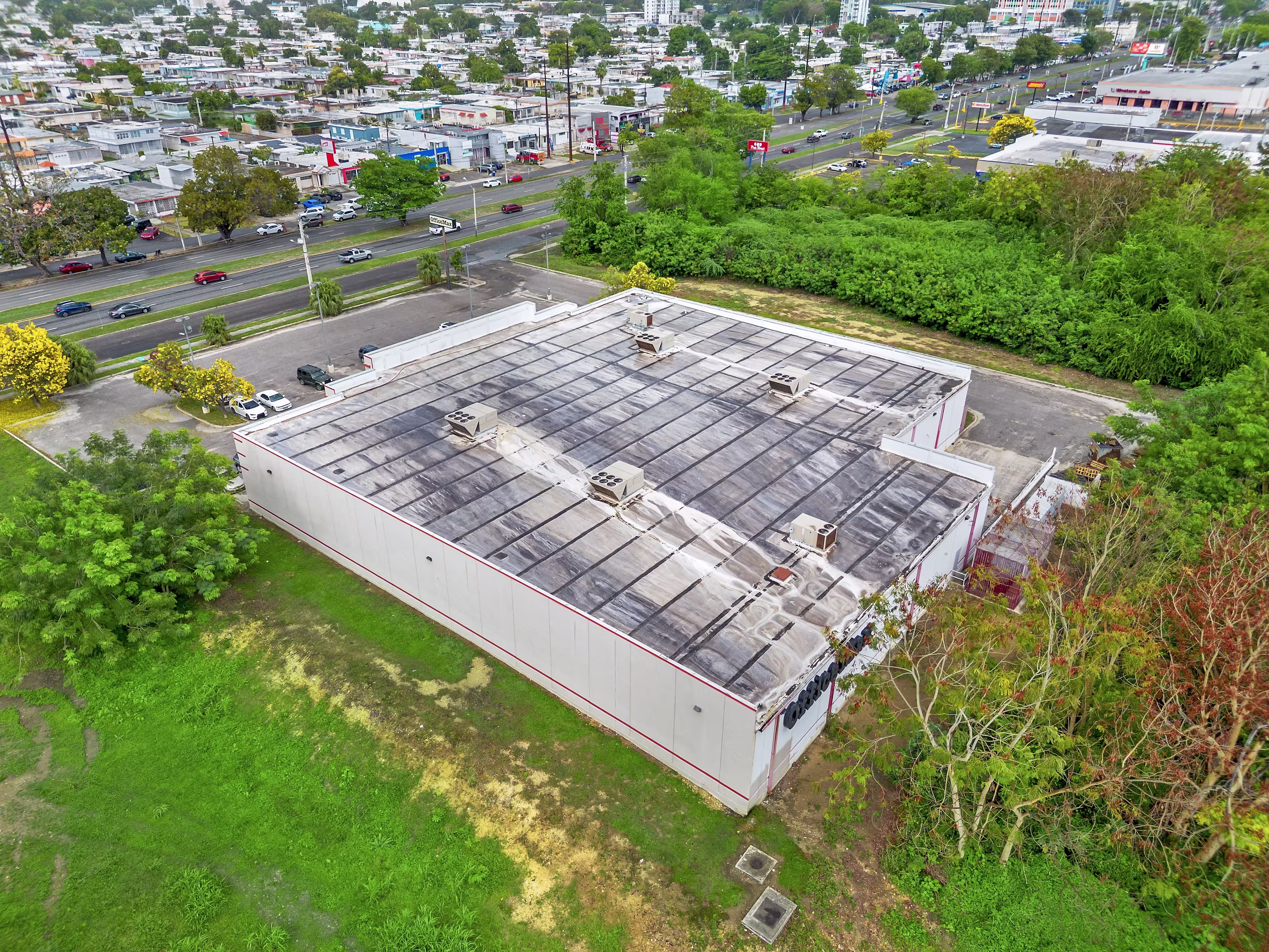 2438 Ponce Bypass,