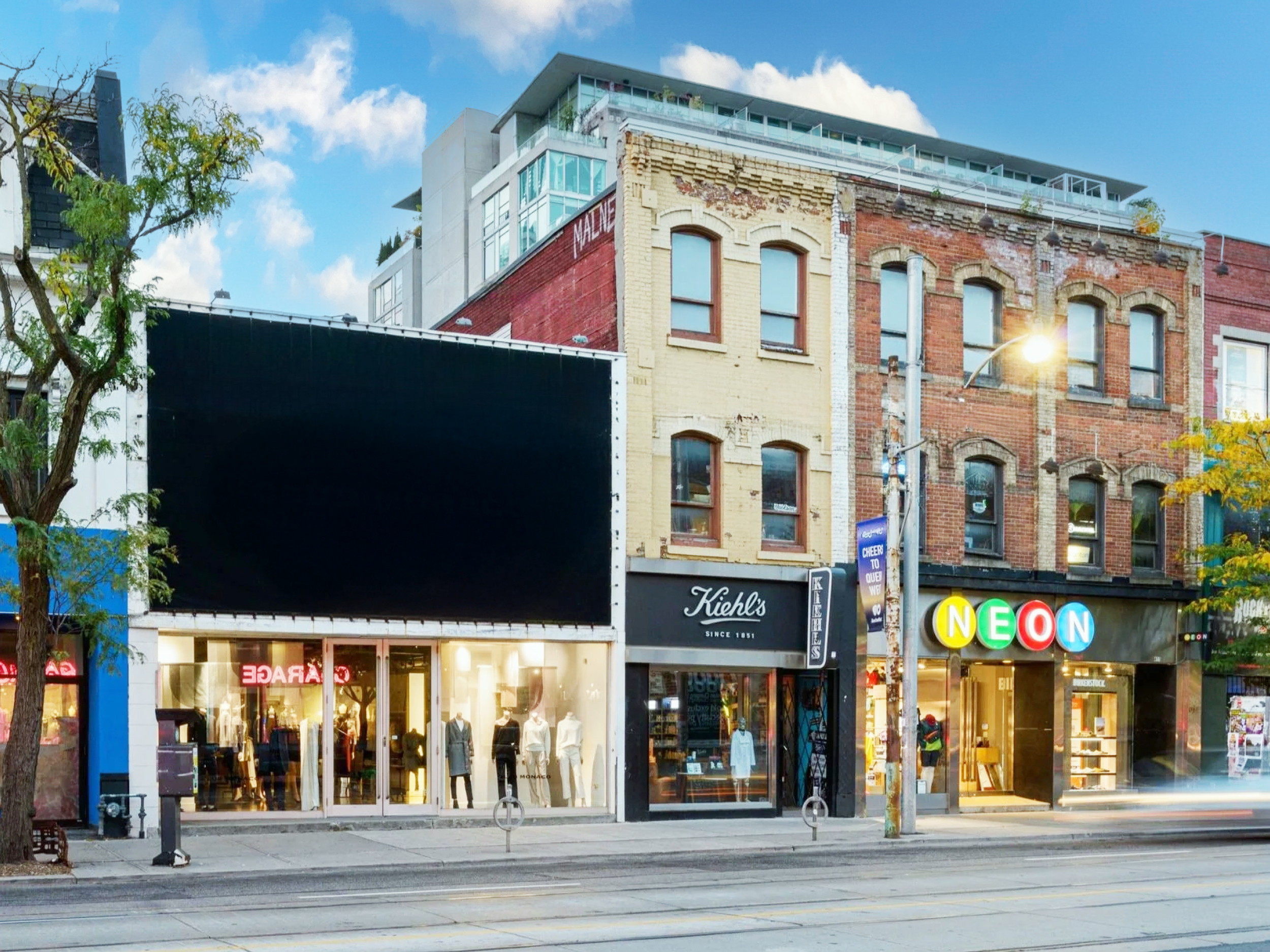 403 Queen Street West