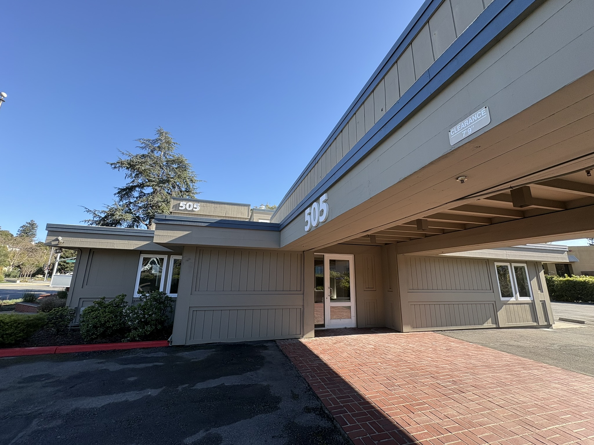 505 Sir Francis Drake Blvd