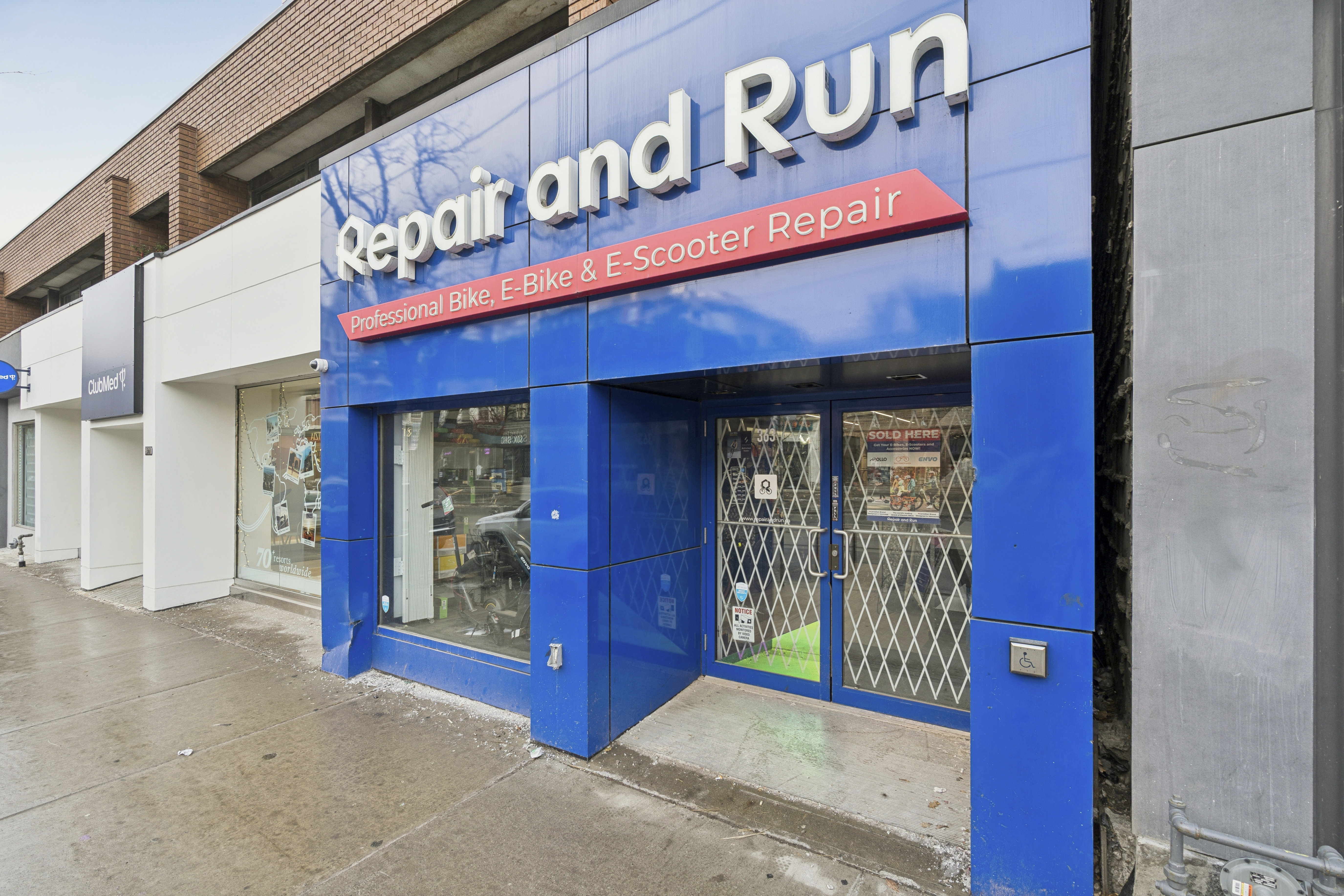 363 Queen Street West