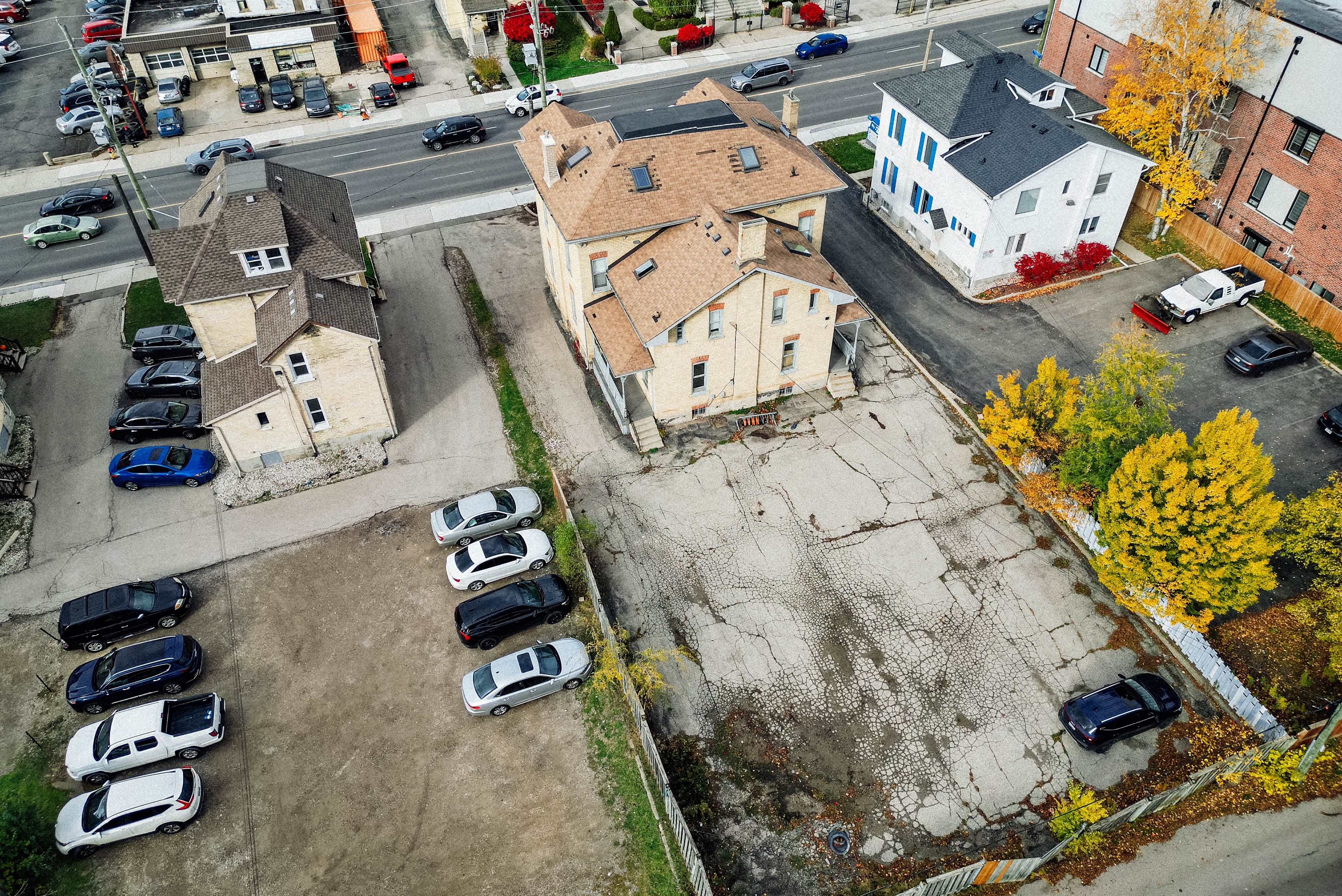 171 Victoria Street N