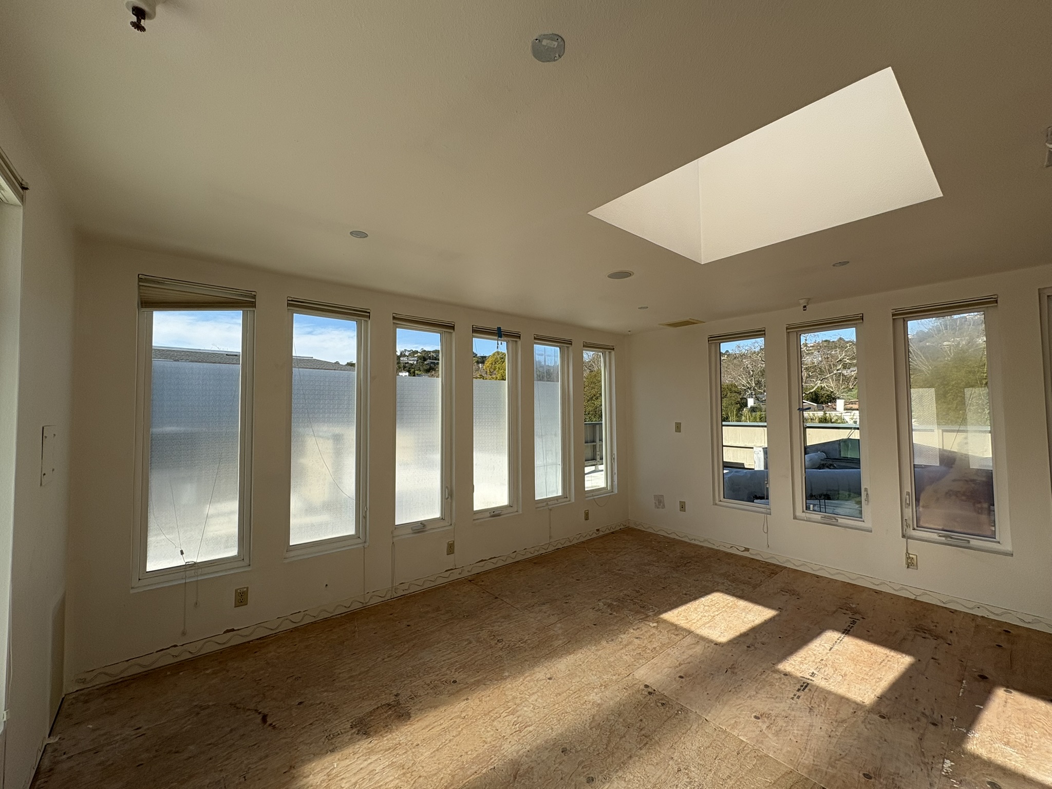 505 Sir Francis Drake Blvd