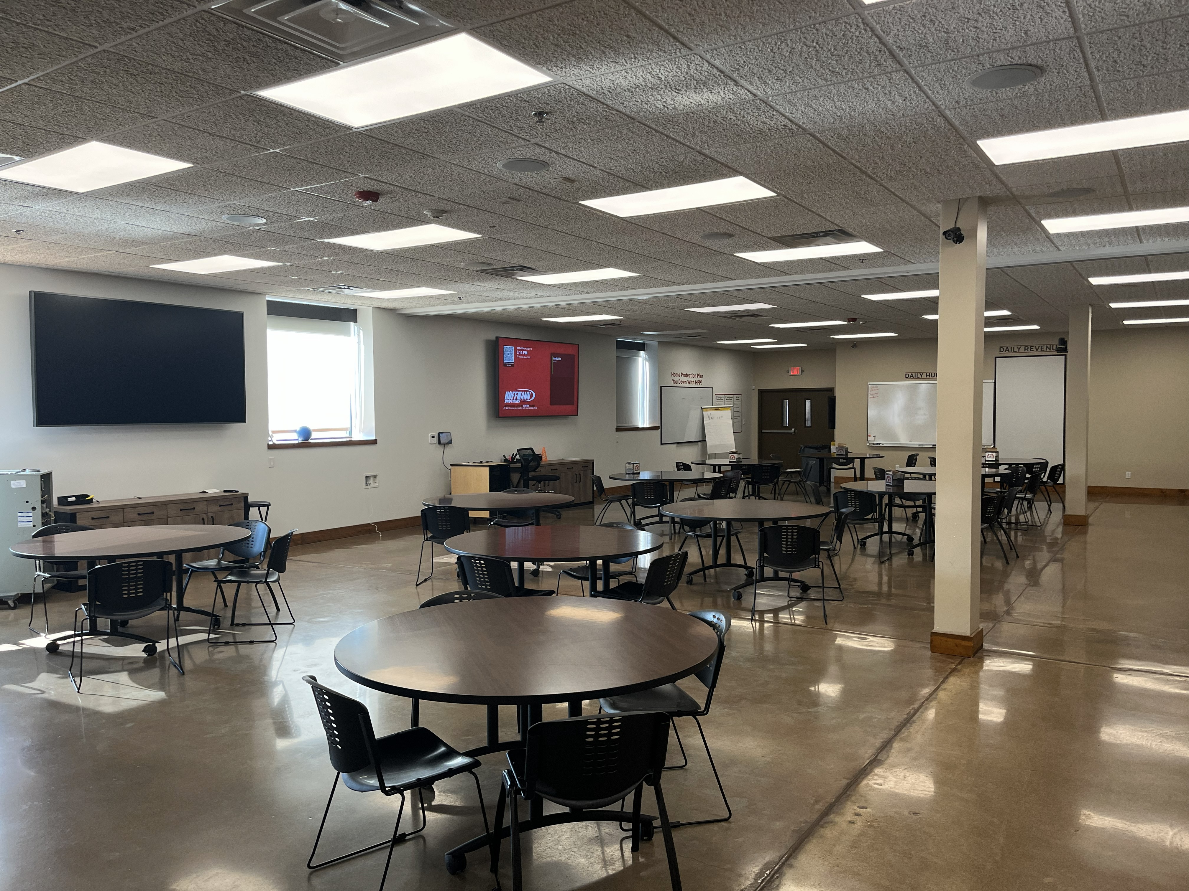 1025-1035 Hanley Industrial Ct